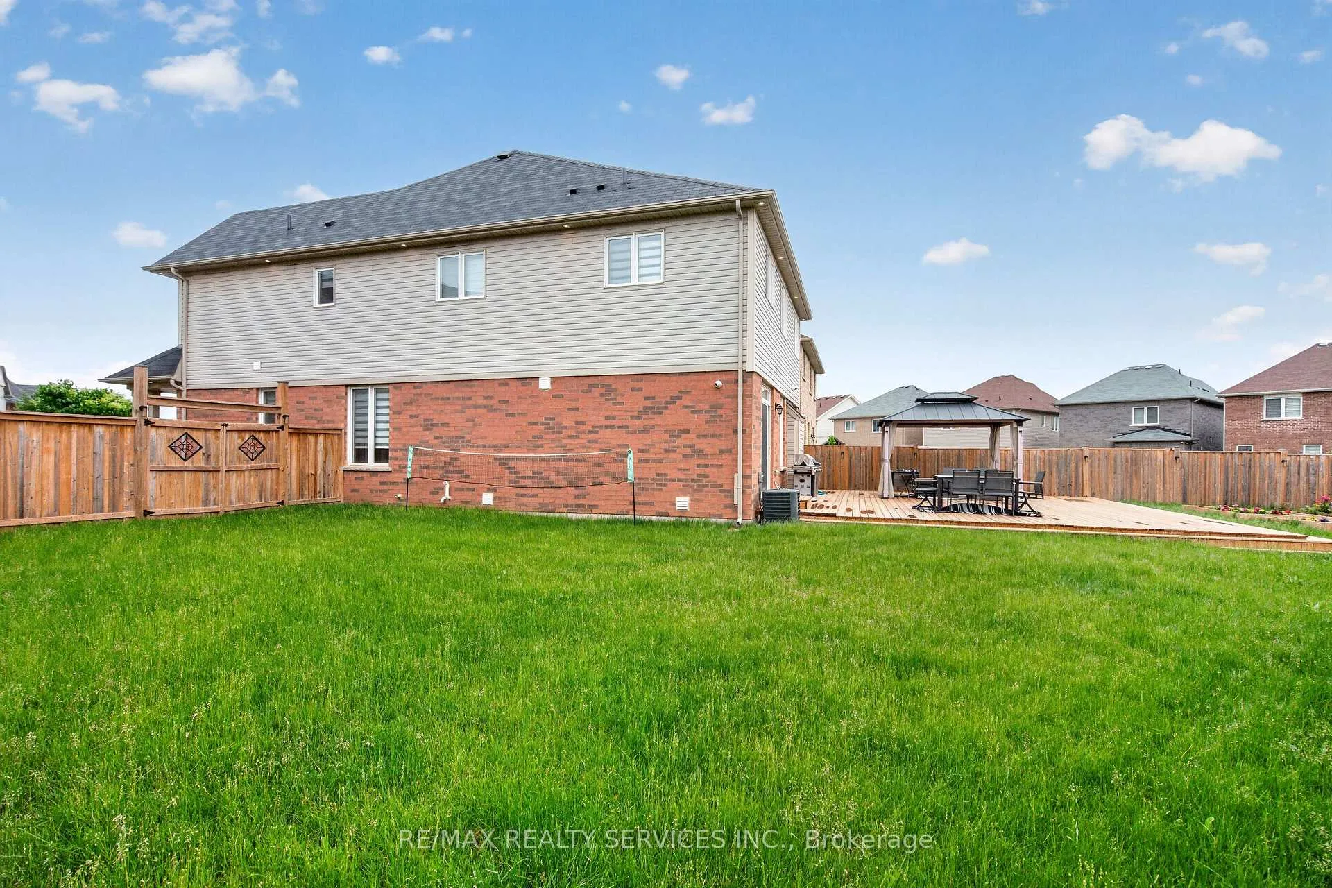 Photo 20 of 154 Munro Circle, Brantford, Empire South — HOMEH