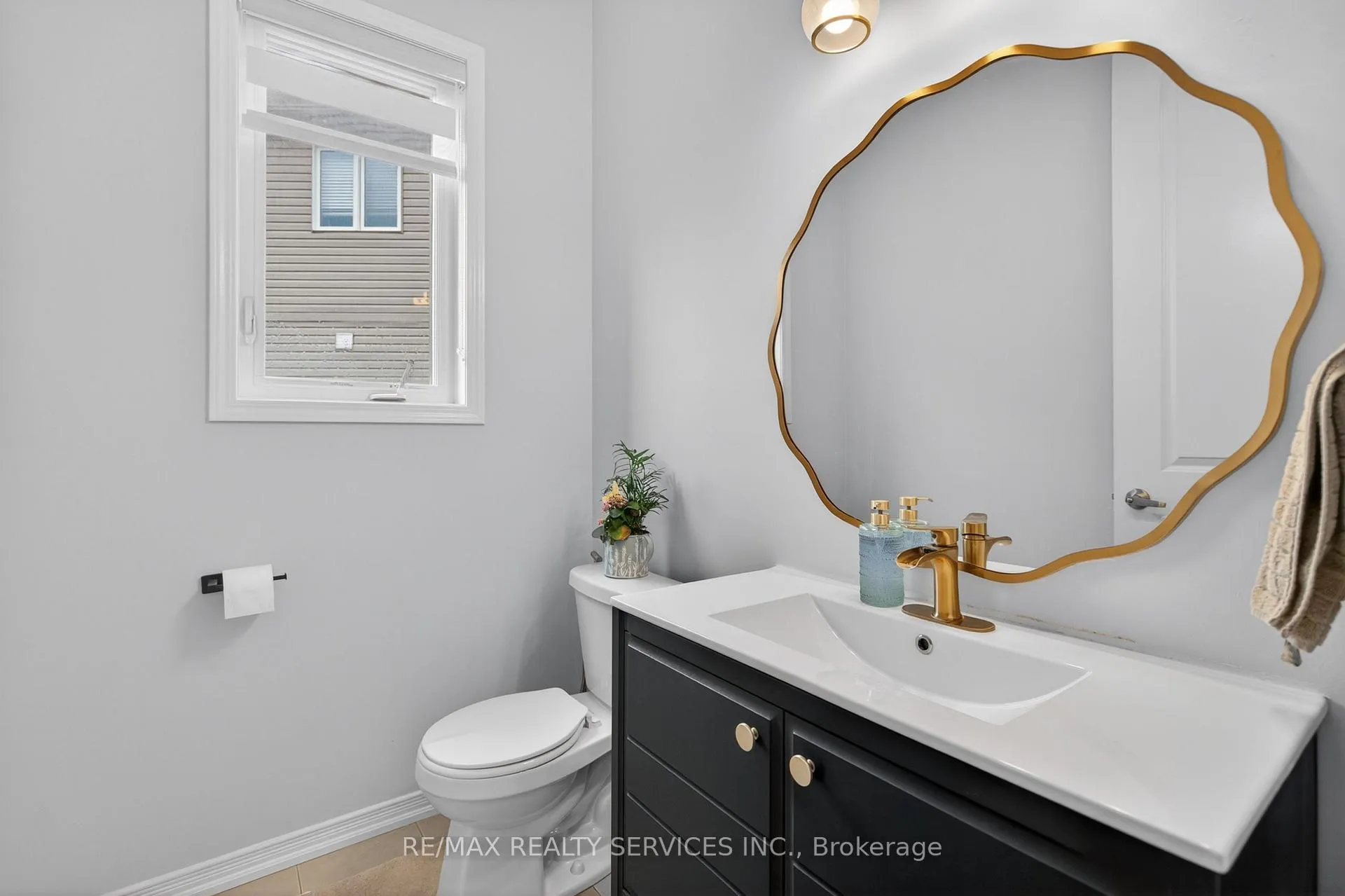 Photo 24 of 154 Munro Circle, Brantford, Empire South — HOMEH