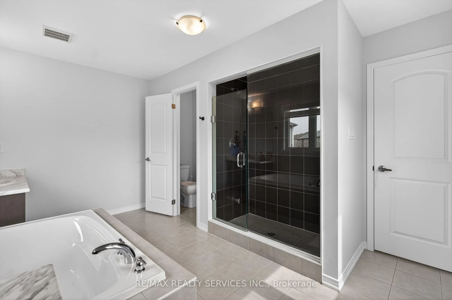 Photo 34 of 154 Munro Circle, Brantford, Empire South — HOMEH