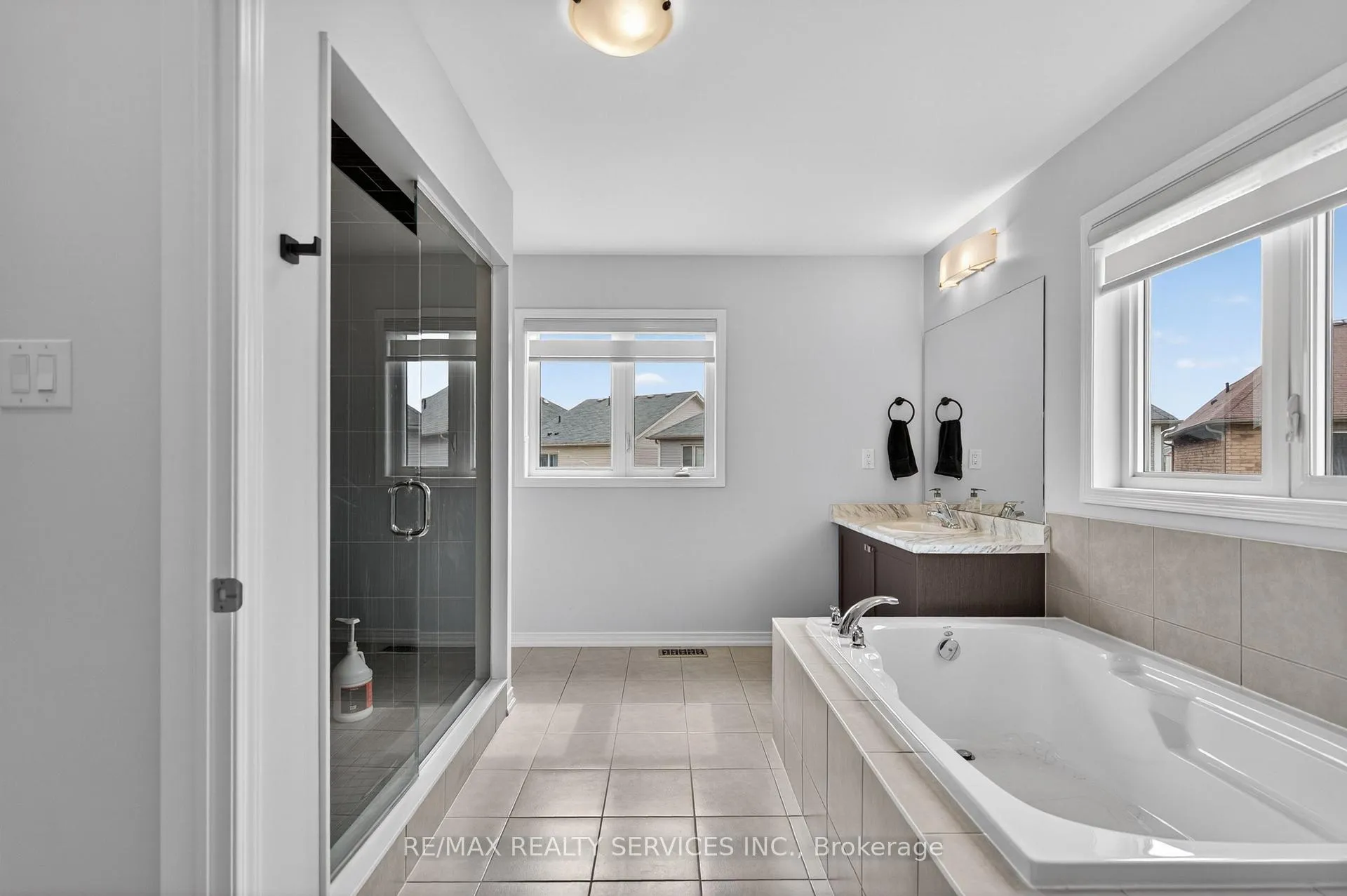 Photo 35 of 154 Munro Circle, Brantford, Empire South — HOMEH