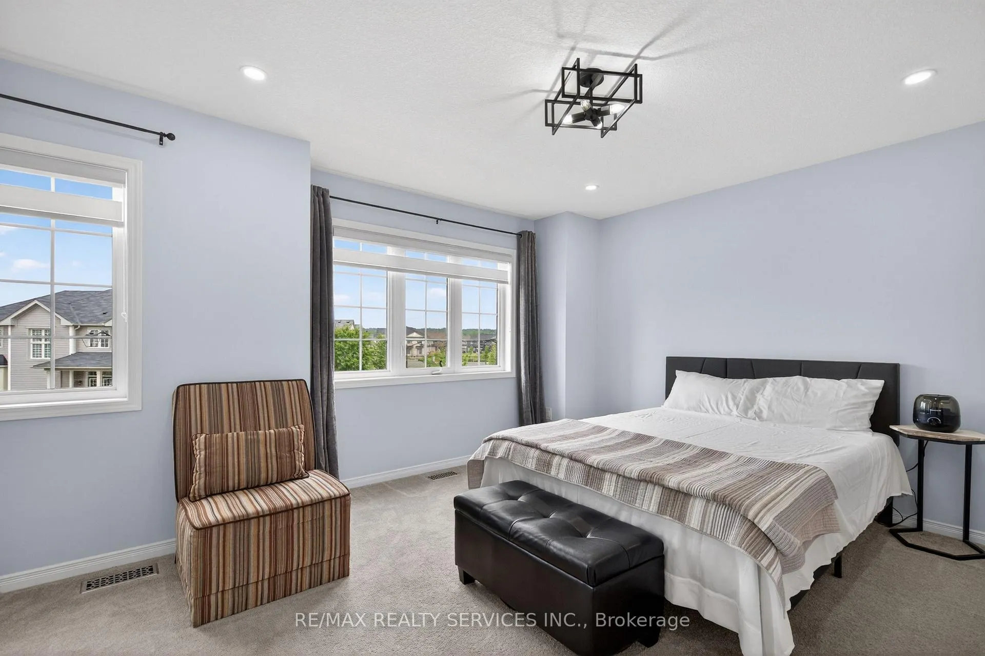Photo 36 of 154 Munro Circle, Brantford, Empire South — HOMEH