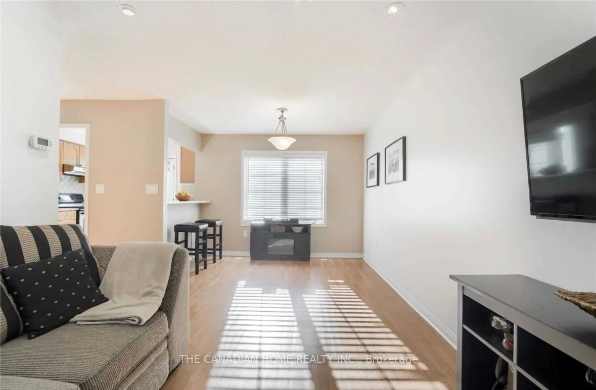 Photo 5 of 929 Deverell Place, Milton, Coates — HOMEH