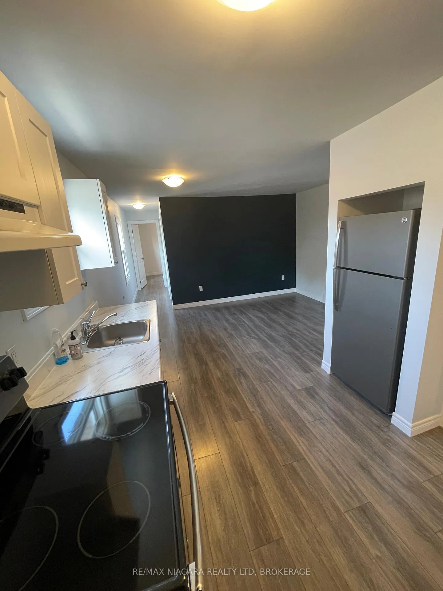 Photo 3 of Unit C, 117 Lyons Avenue, Welland, Lincoln/Crowland — HOMEH