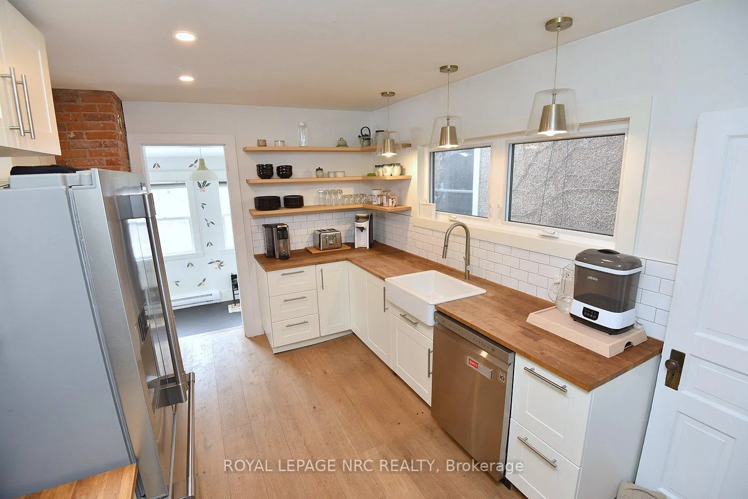 Photo 3 of 24 Fitzgerald Street, St. Catharines, Downtown — HOMEH