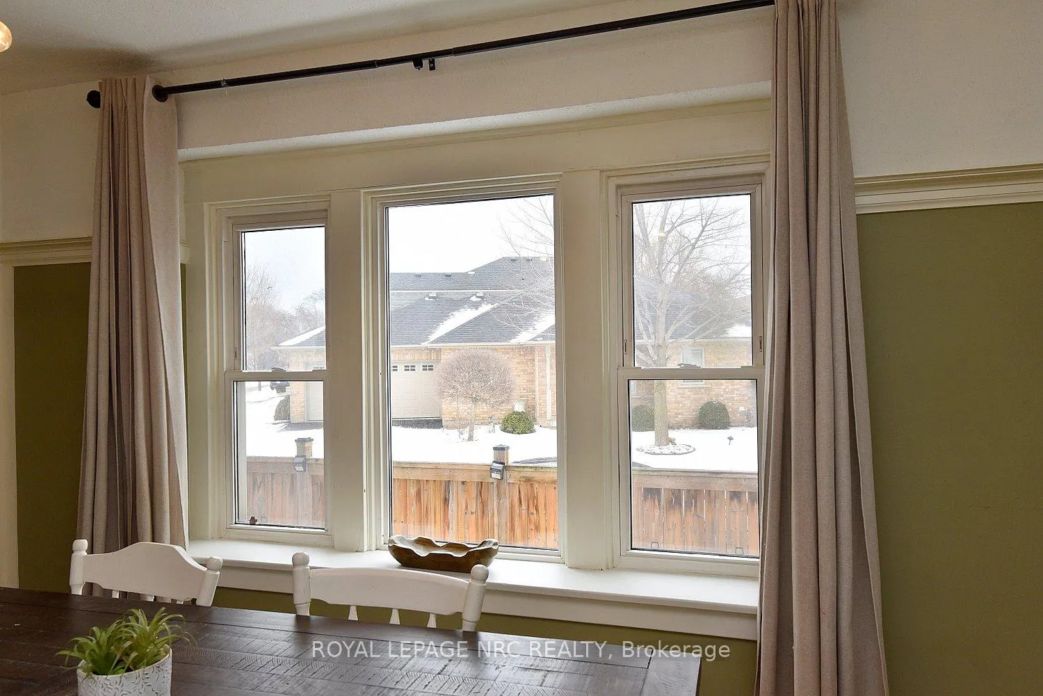 Photo 8 of 24 Fitzgerald Street, St. Catharines, Downtown — HOMEH