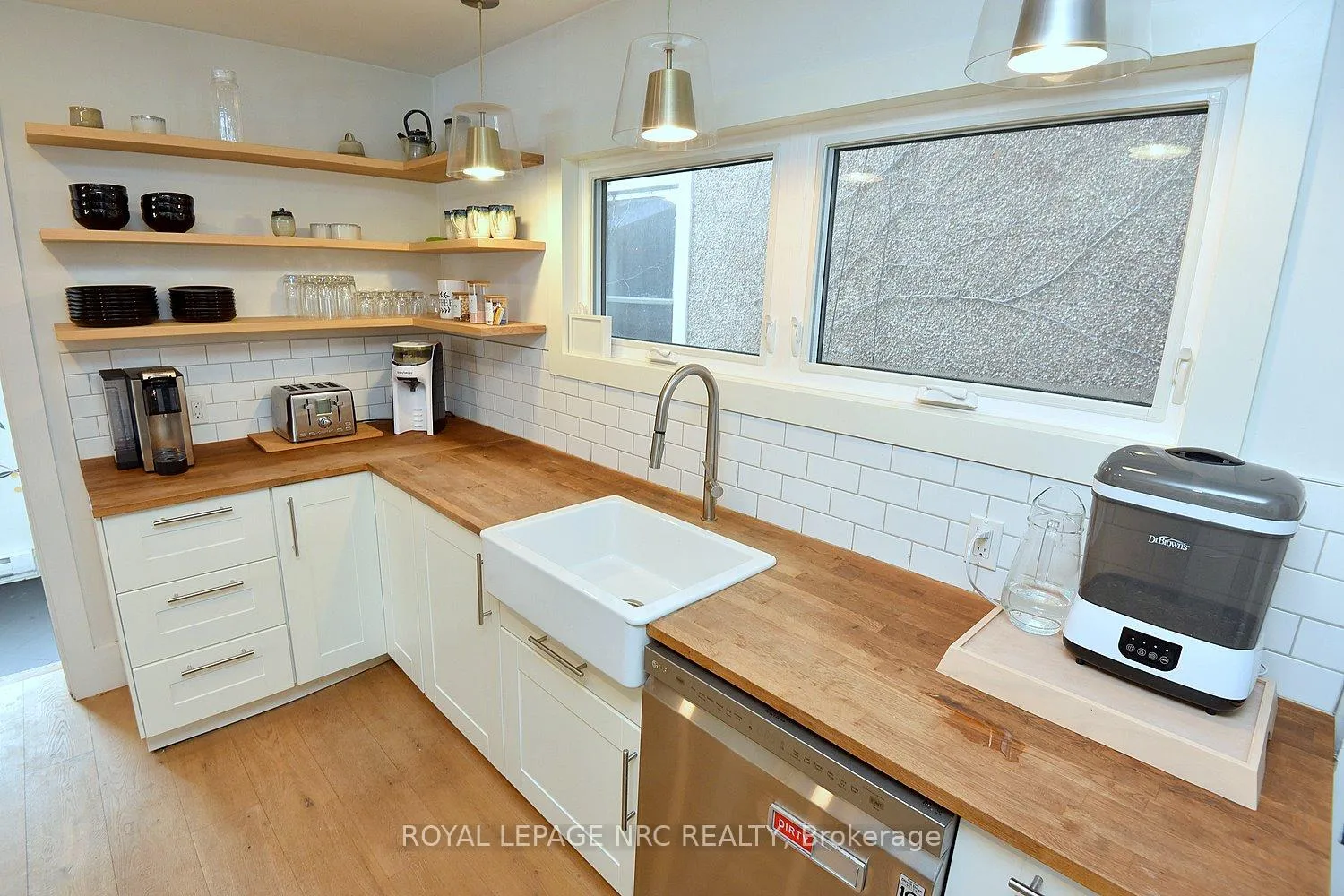 Photo 10 of 24 Fitzgerald Street, St. Catharines, Downtown — HOMEH