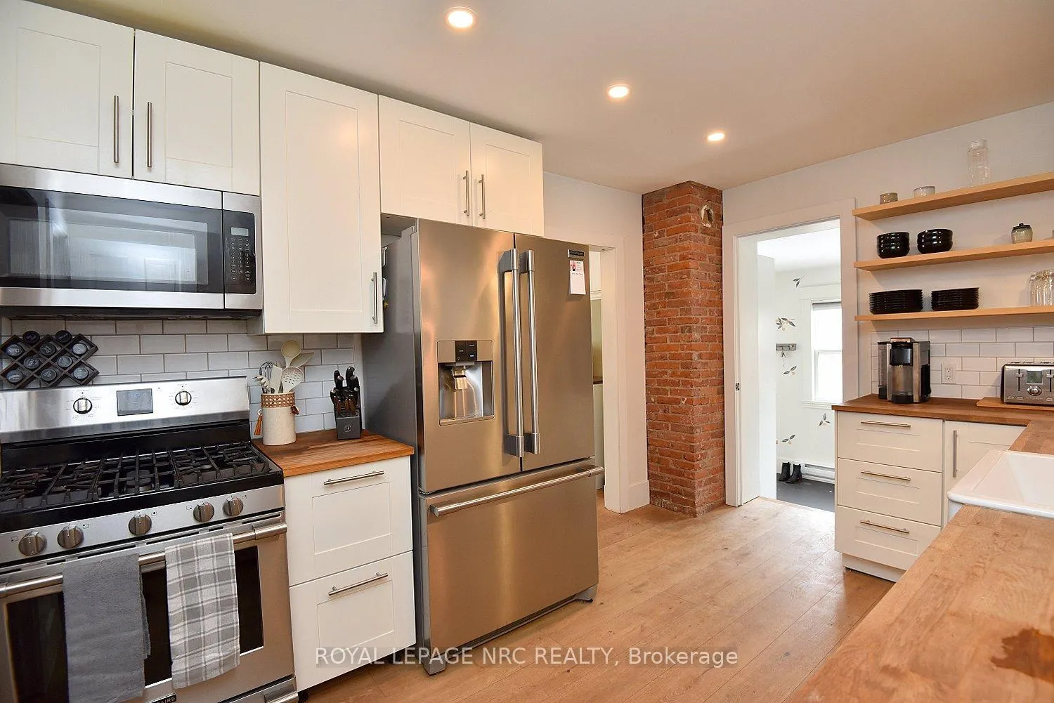 Photo 12 of 24 Fitzgerald Street, St. Catharines, Downtown — HOMEH