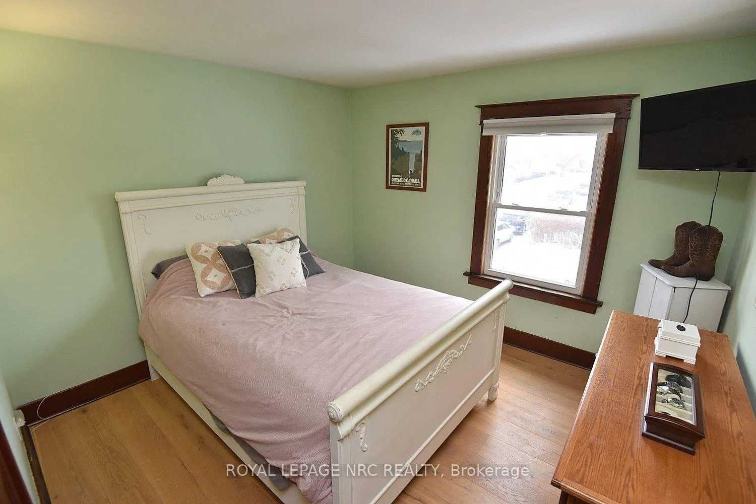 Photo 18 of 24 Fitzgerald Street, St. Catharines, Downtown — HOMEH
