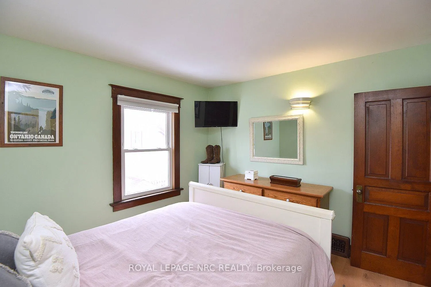 Photo 19 of 24 Fitzgerald Street, St. Catharines, Downtown — HOMEH