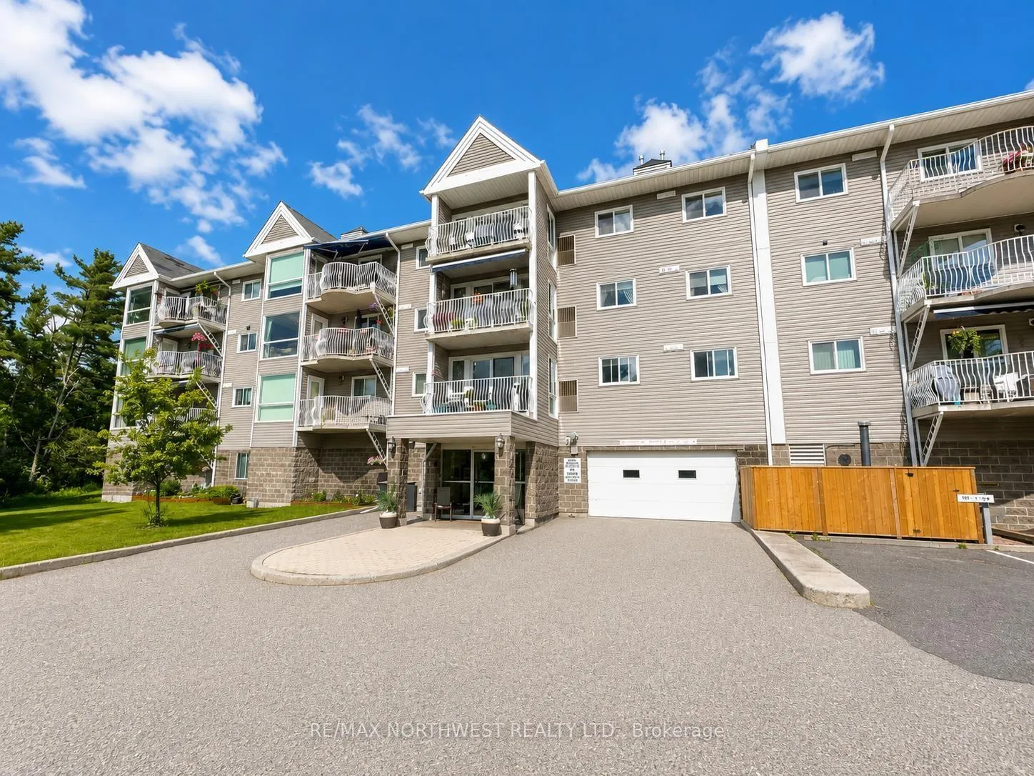Photo 1 of Unit 104, 471 Lakeview Drive, Kenora, Norman — HOMEH