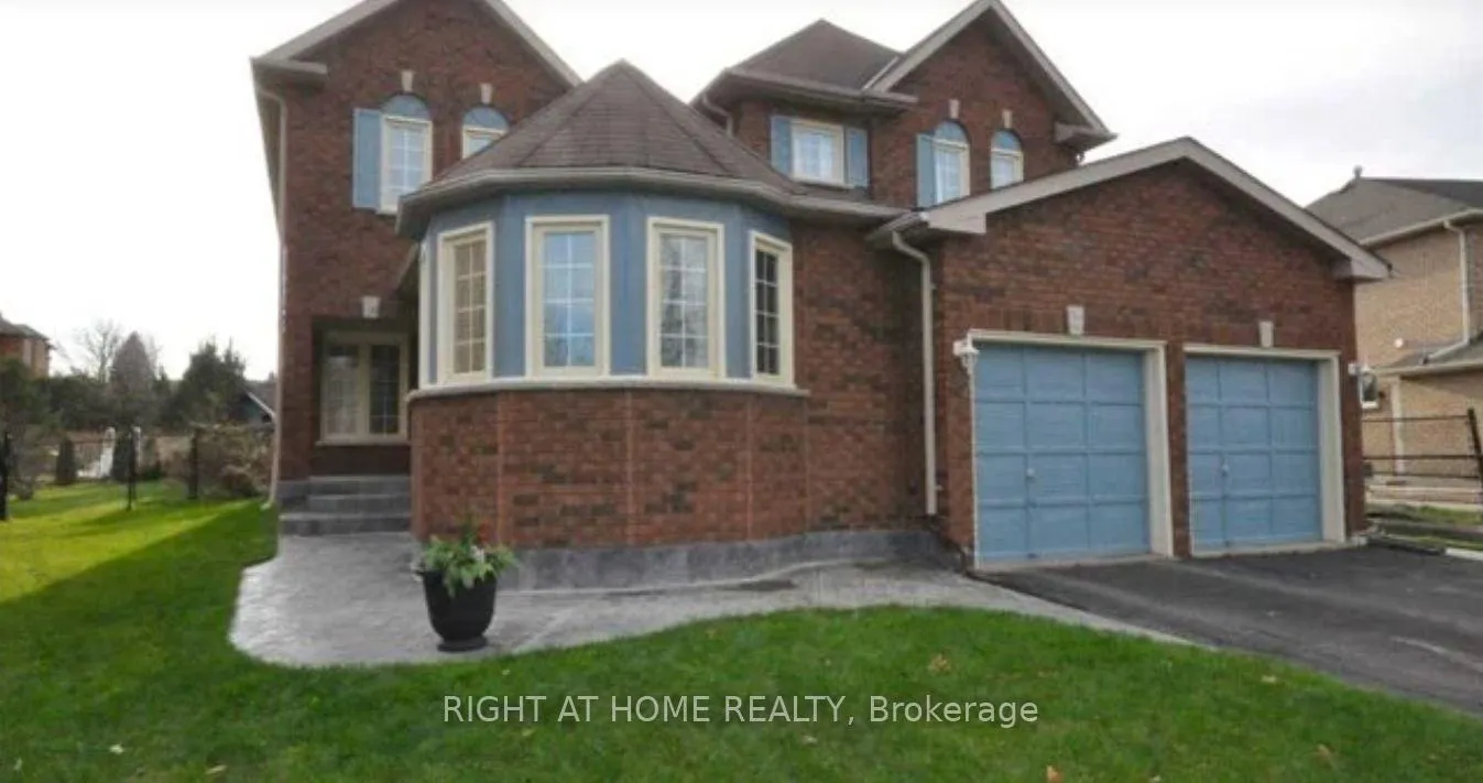 Photo 1 of 92 Nelson Circle, Newmarket, Armitage — HOMEH