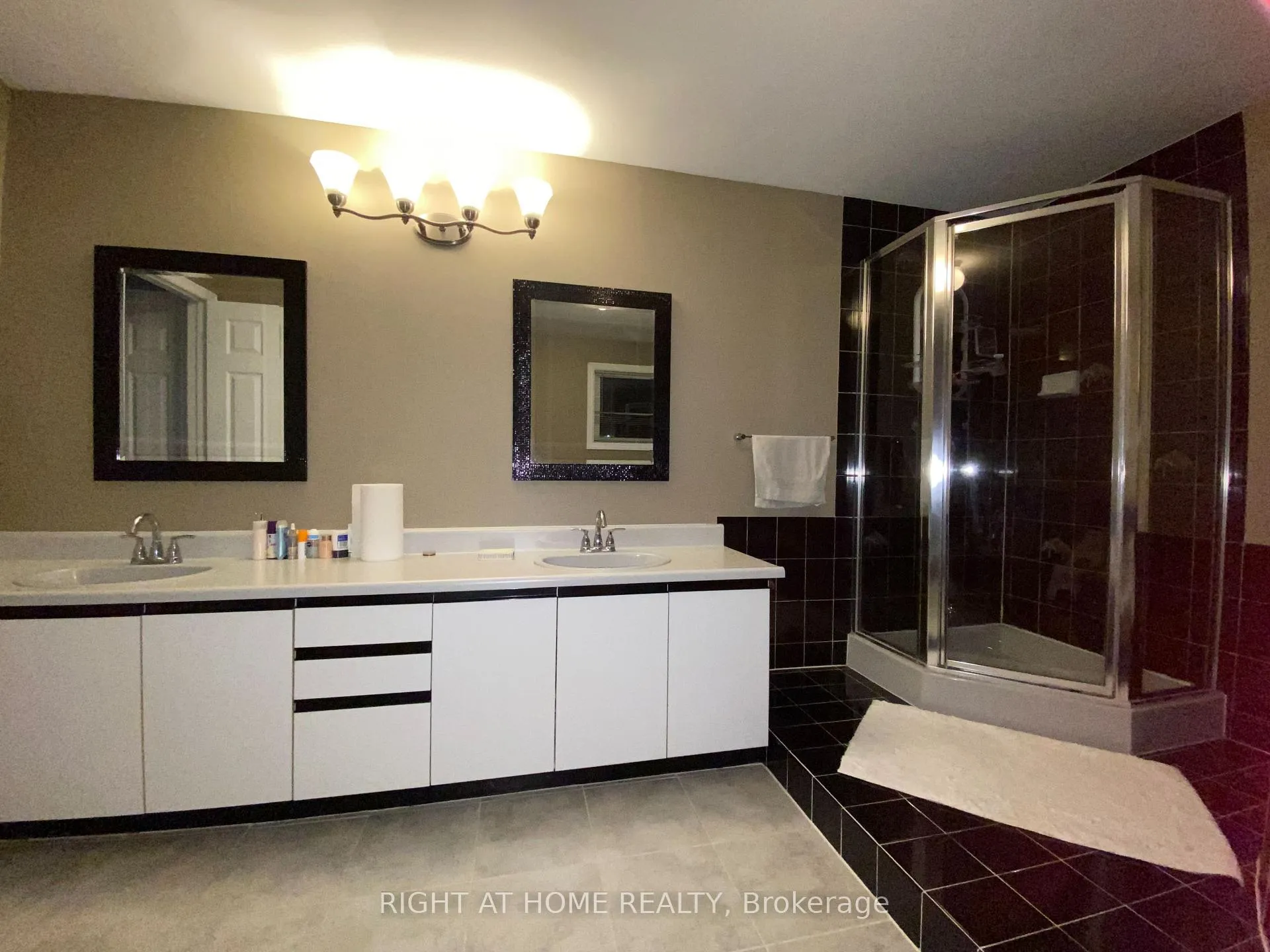 Photo 10 of 92 Nelson Circle, Newmarket, Armitage — HOMEH