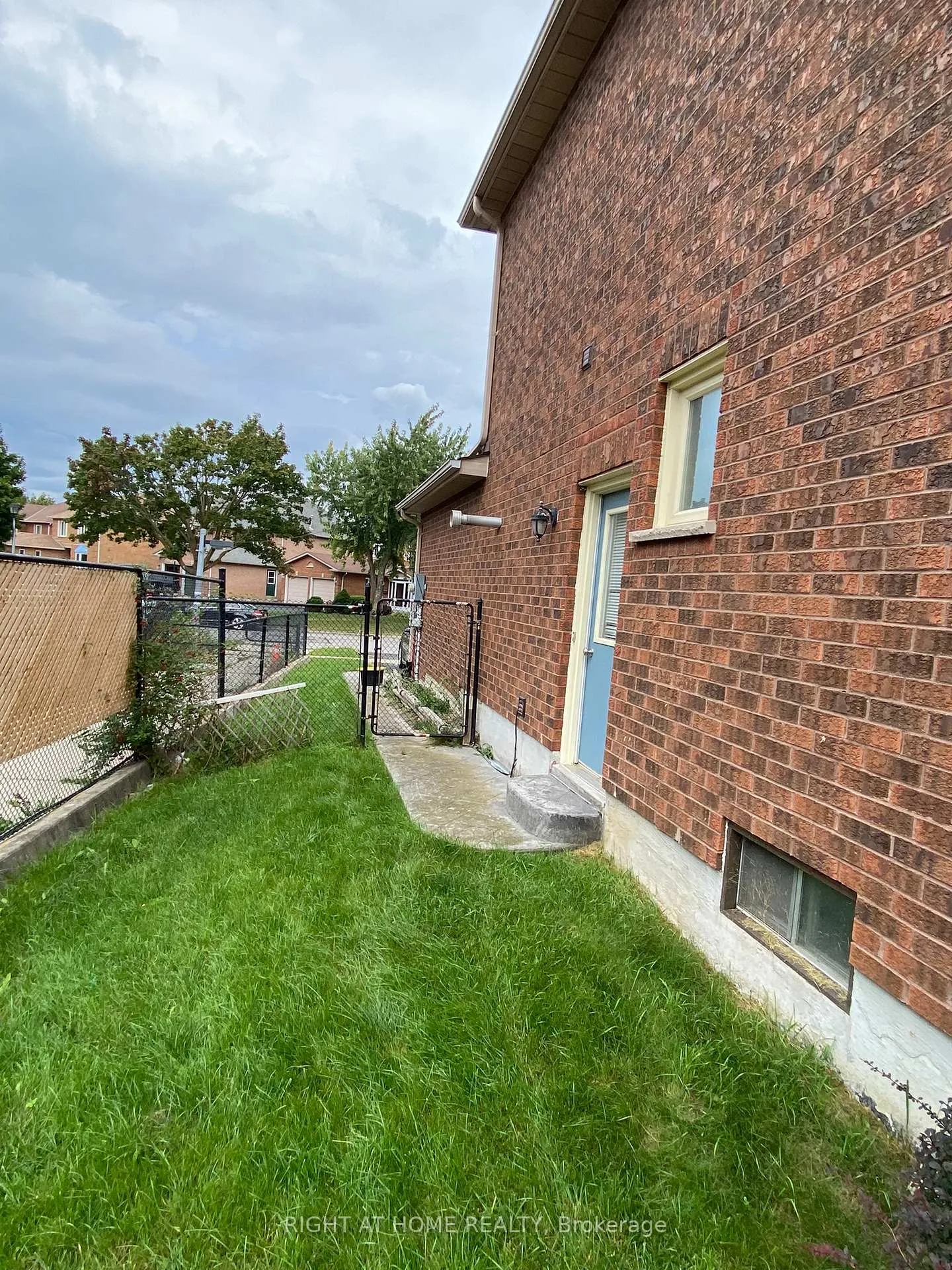 Photo 20 of 92 Nelson Circle, Newmarket, Armitage — HOMEH