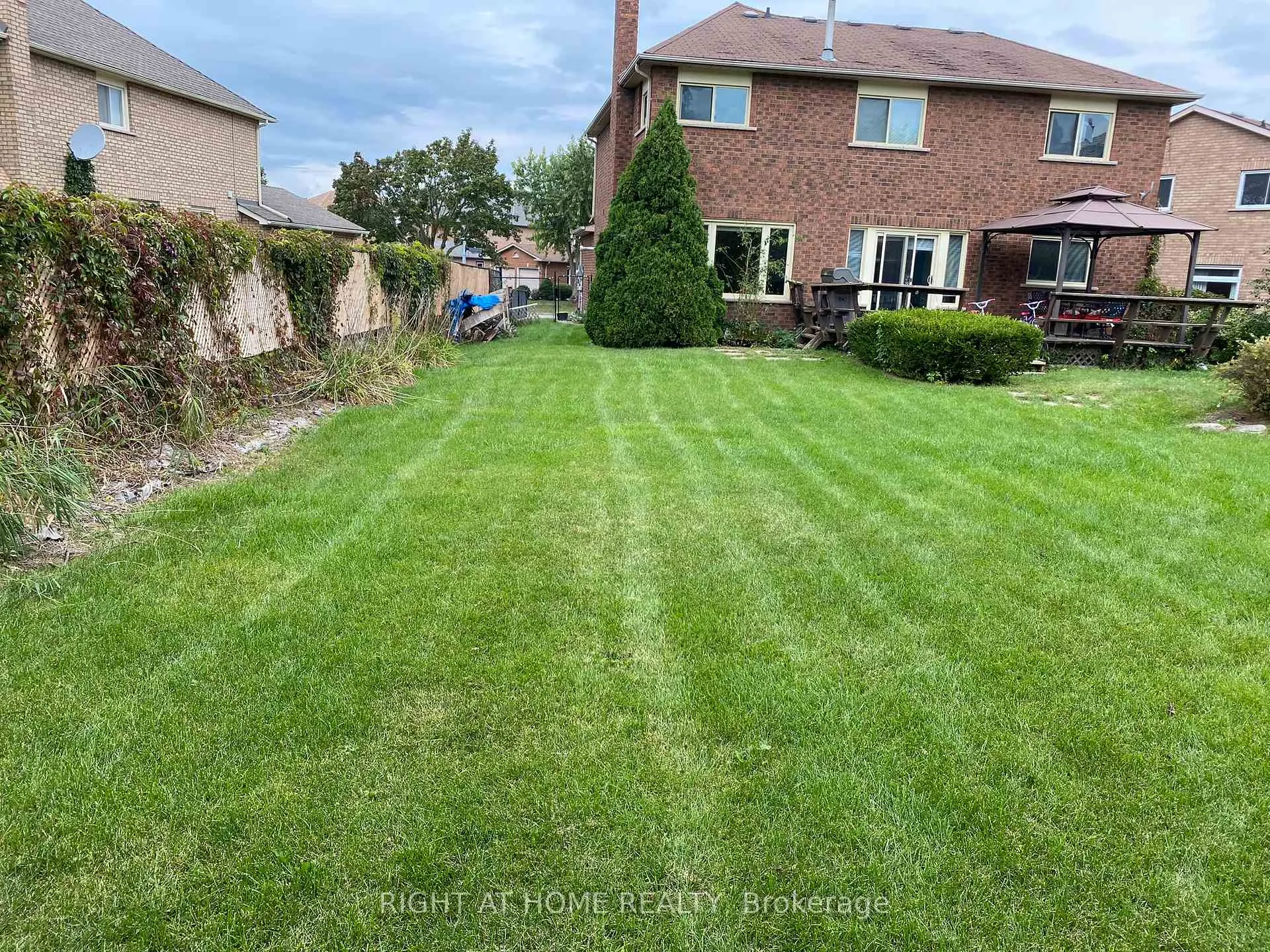 Photo 24 of 92 Nelson Circle, Newmarket, Armitage — HOMEH
