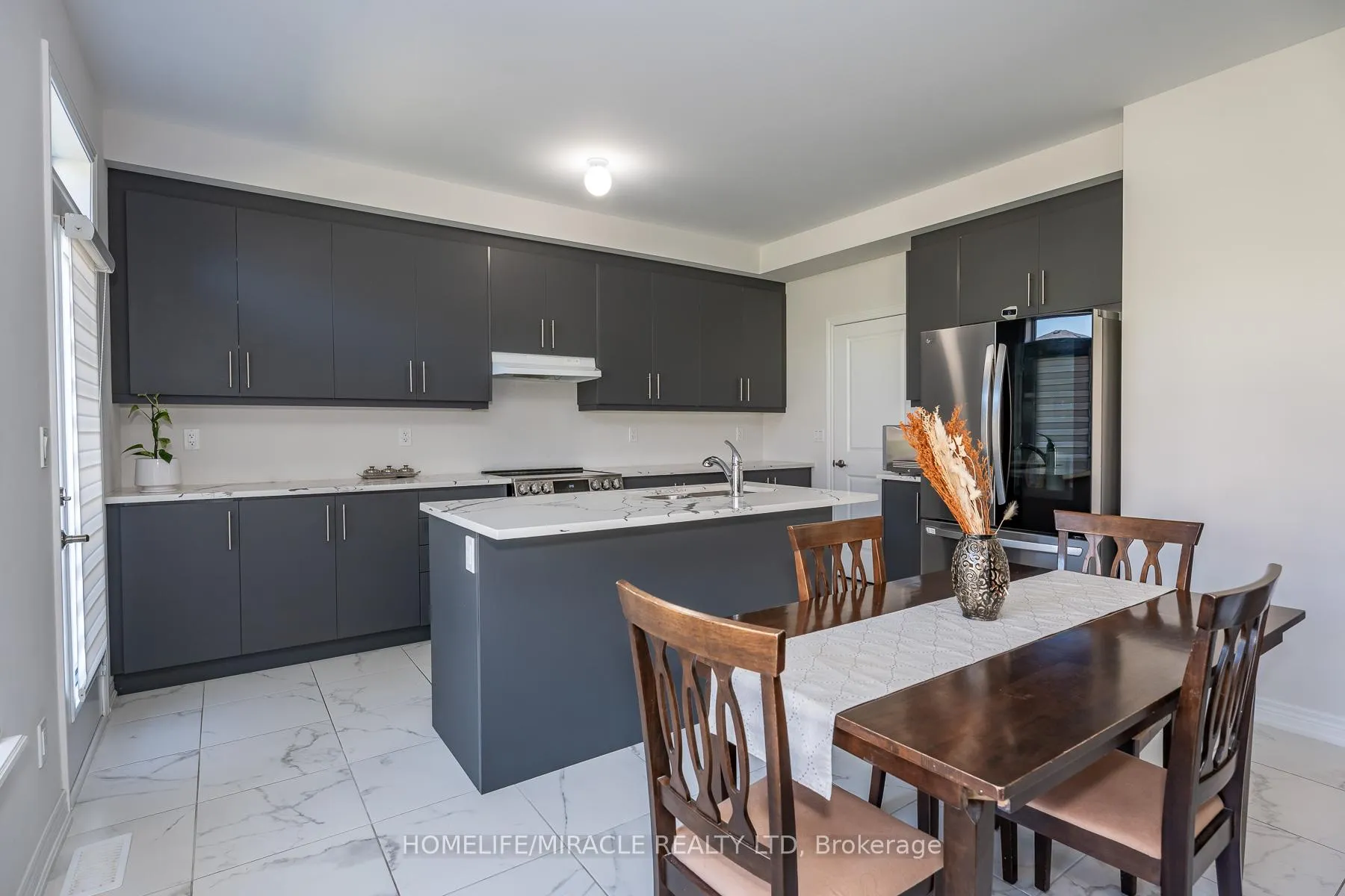 Photo 16 of 5 Ainslie Hill Crescent, Georgina, Sutton & Jackson's Point — HOMEH