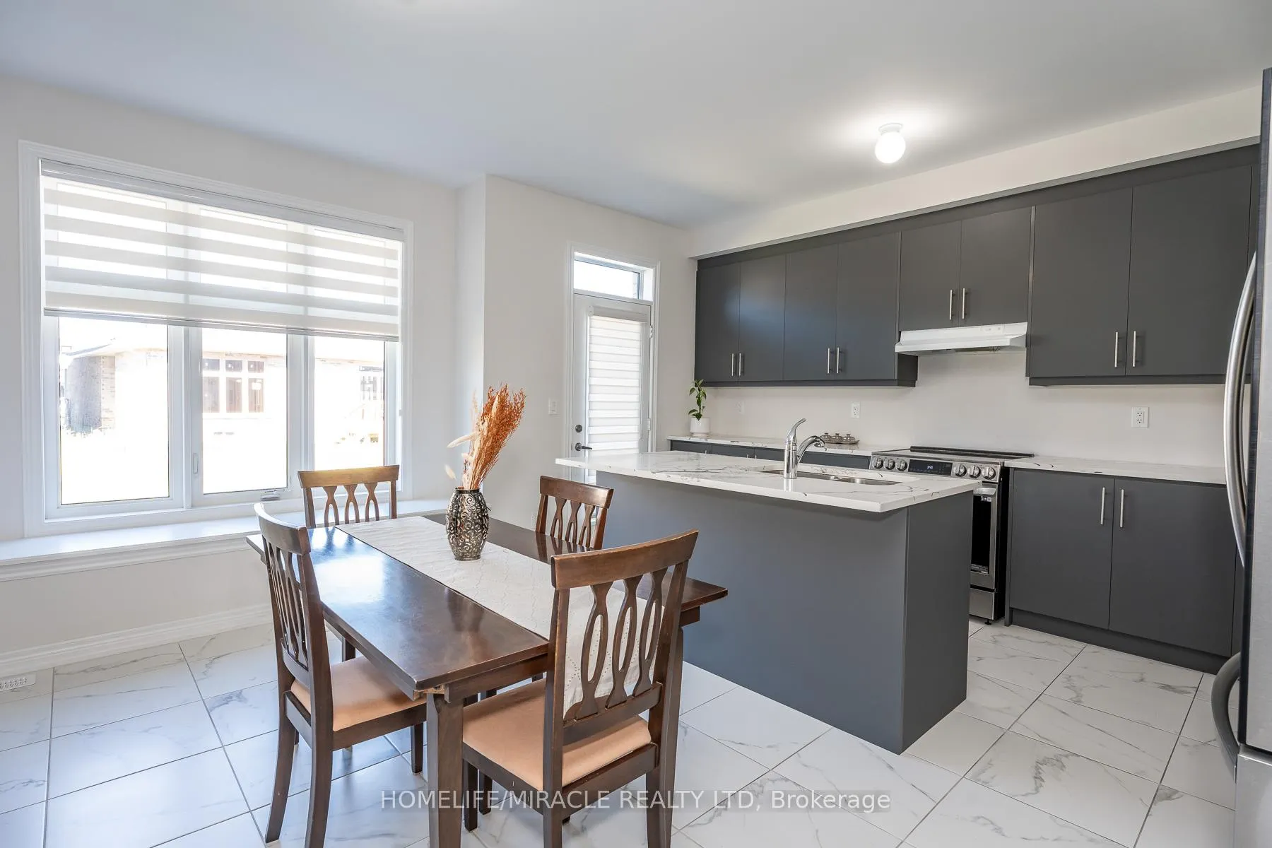 Photo 17 of 5 Ainslie Hill Crescent, Georgina, Sutton & Jackson's Point — HOMEH