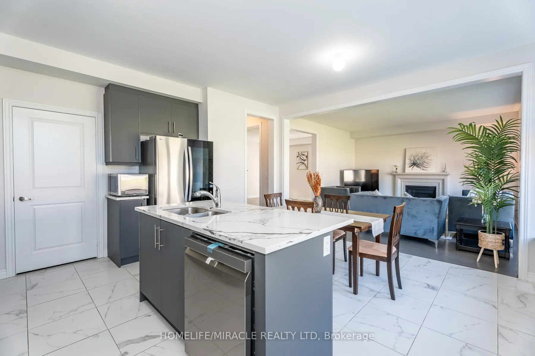 Photo 19 of 5 Ainslie Hill Crescent, Georgina, Sutton & Jackson's Point — HOMEH