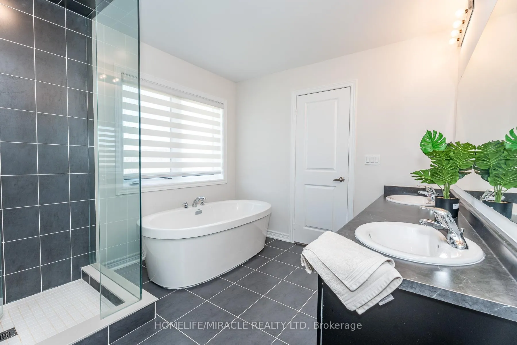 Photo 25 of 5 Ainslie Hill Crescent, Georgina, Sutton & Jackson's Point — HOMEH
