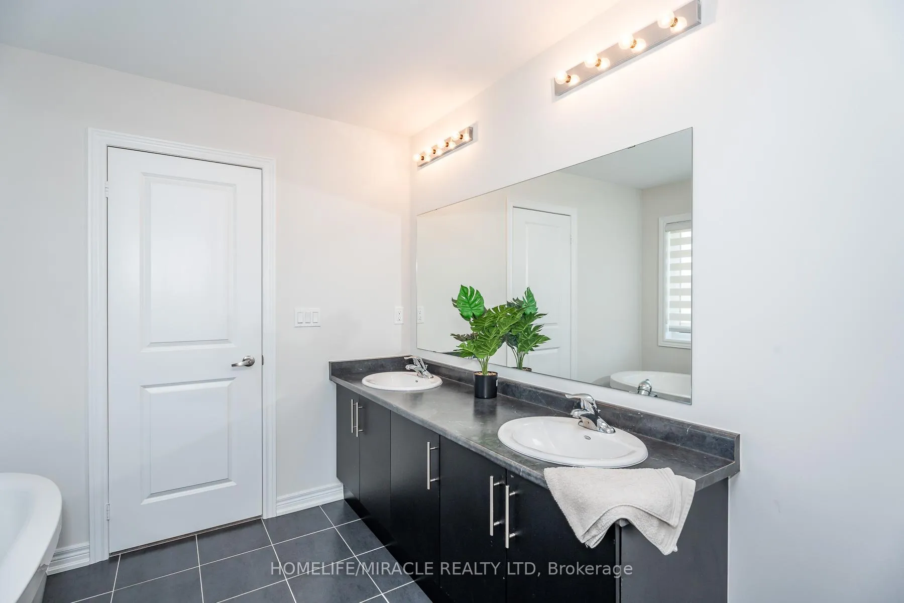 Photo 26 of 5 Ainslie Hill Crescent, Georgina, Sutton & Jackson's Point — HOMEH
