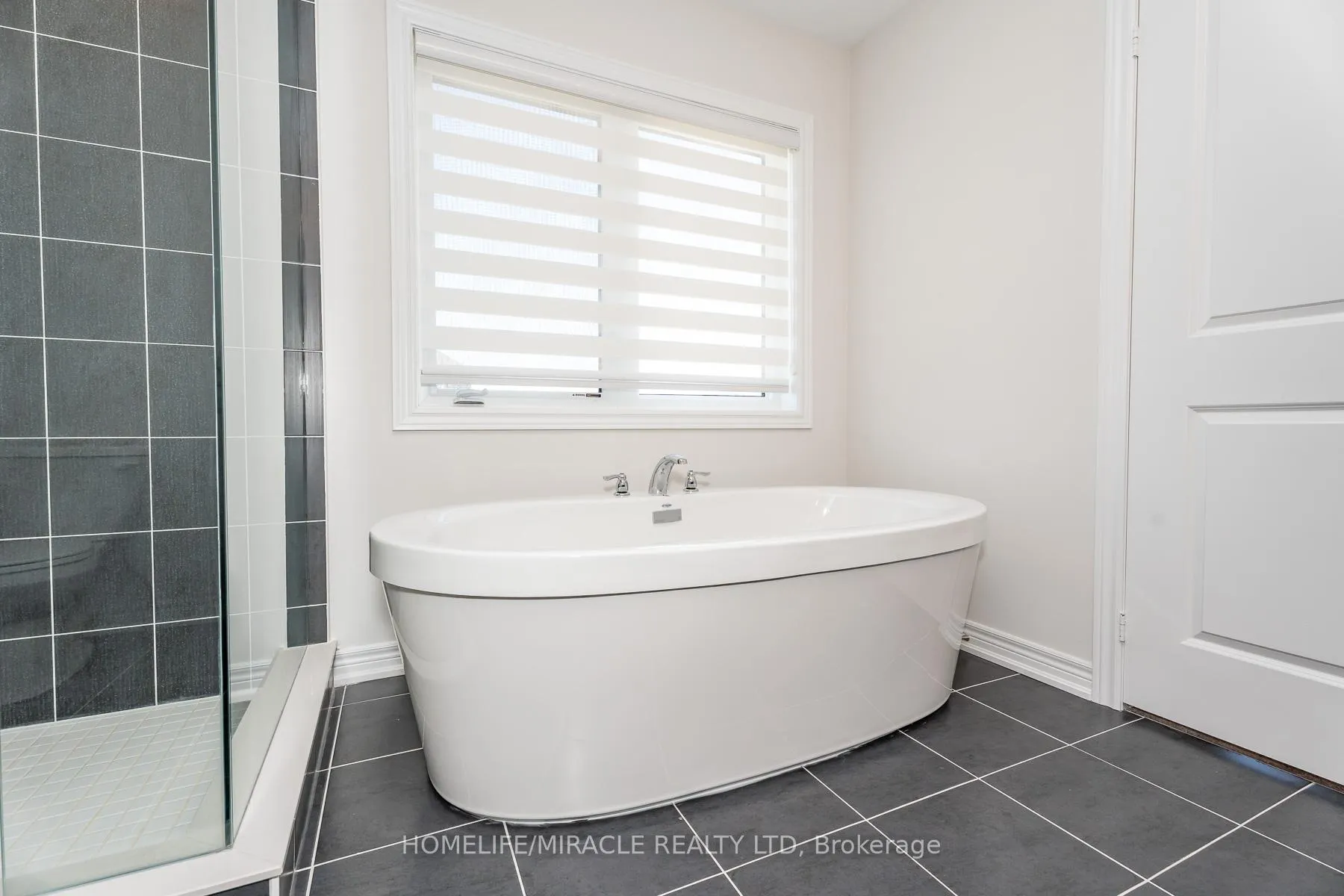Photo 27 of 5 Ainslie Hill Crescent, Georgina, Sutton & Jackson's Point — HOMEH