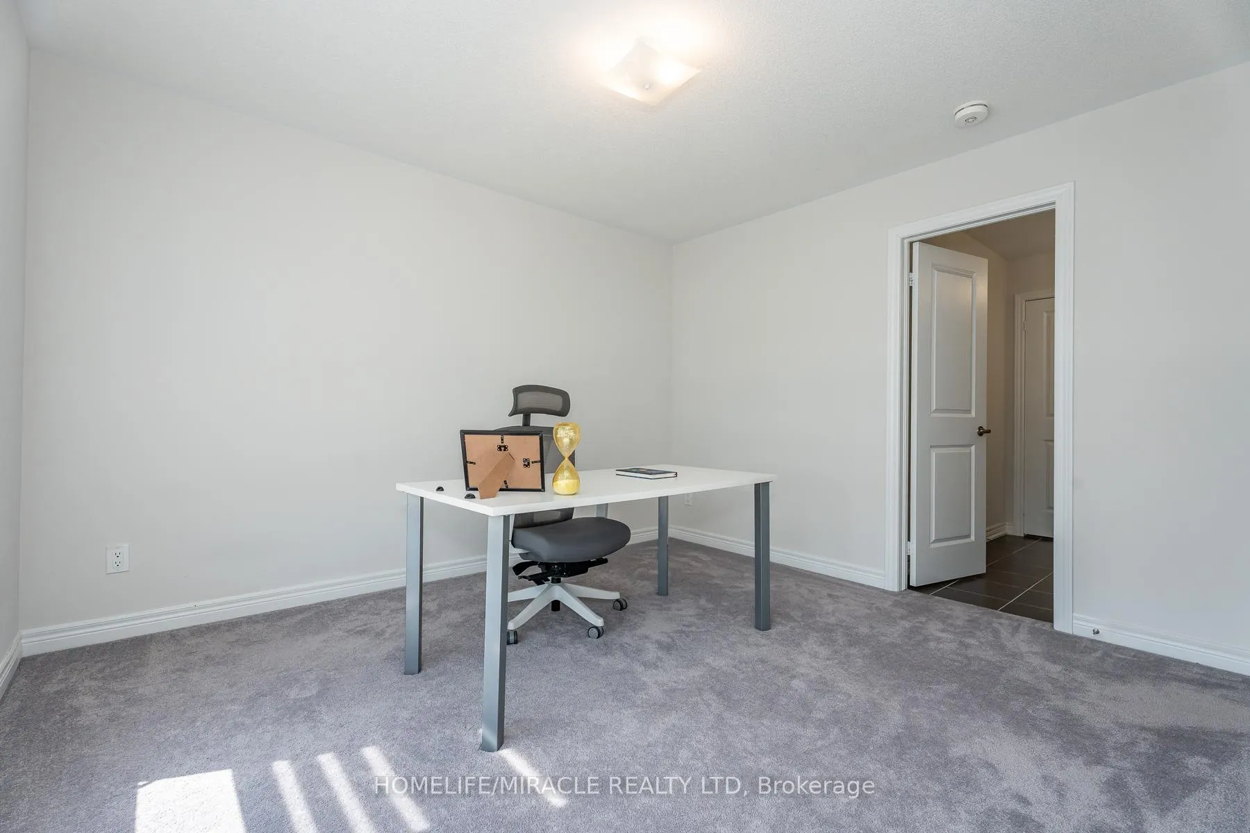 Photo 43 of 5 Ainslie Hill Crescent, Georgina, Sutton & Jackson's Point — HOMEH