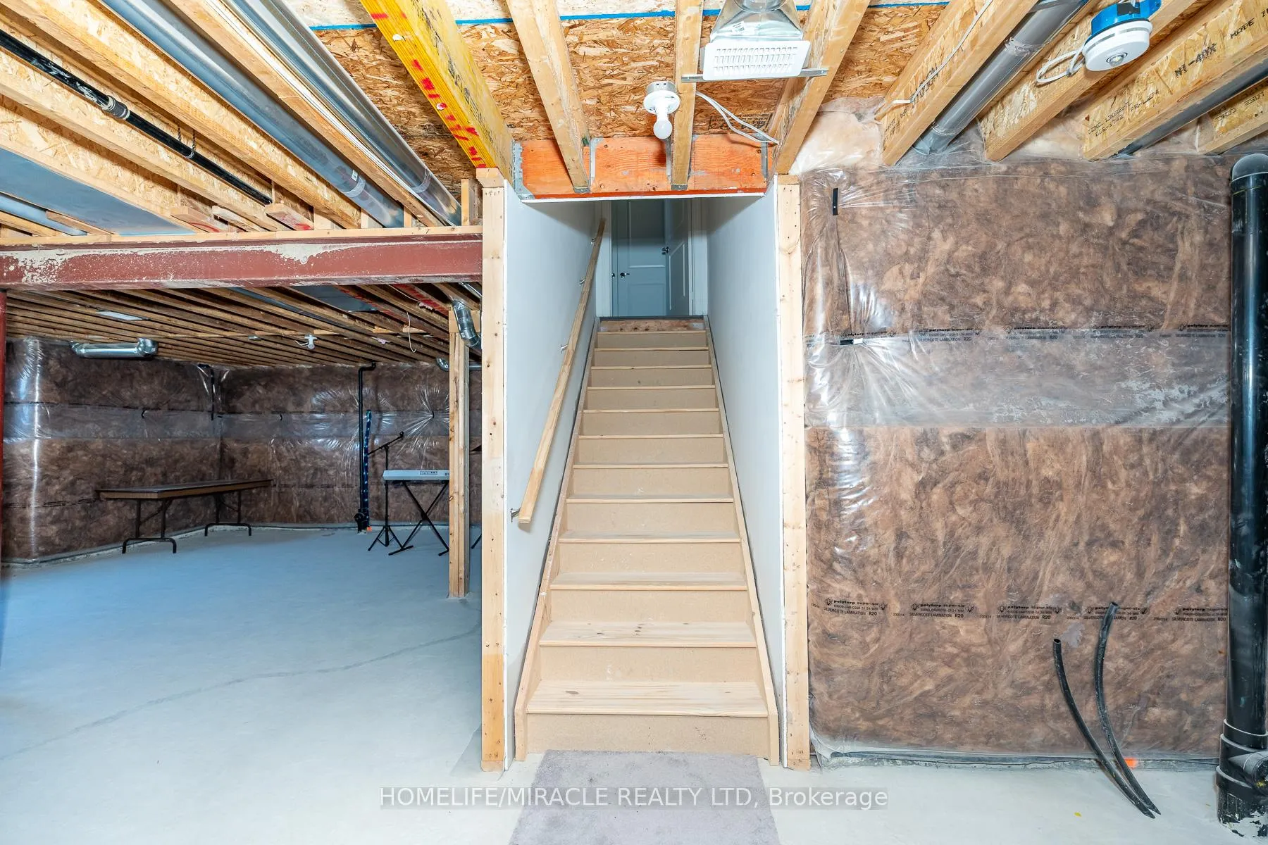 Photo 47 of 5 Ainslie Hill Crescent, Georgina, Sutton & Jackson's Point — HOMEH