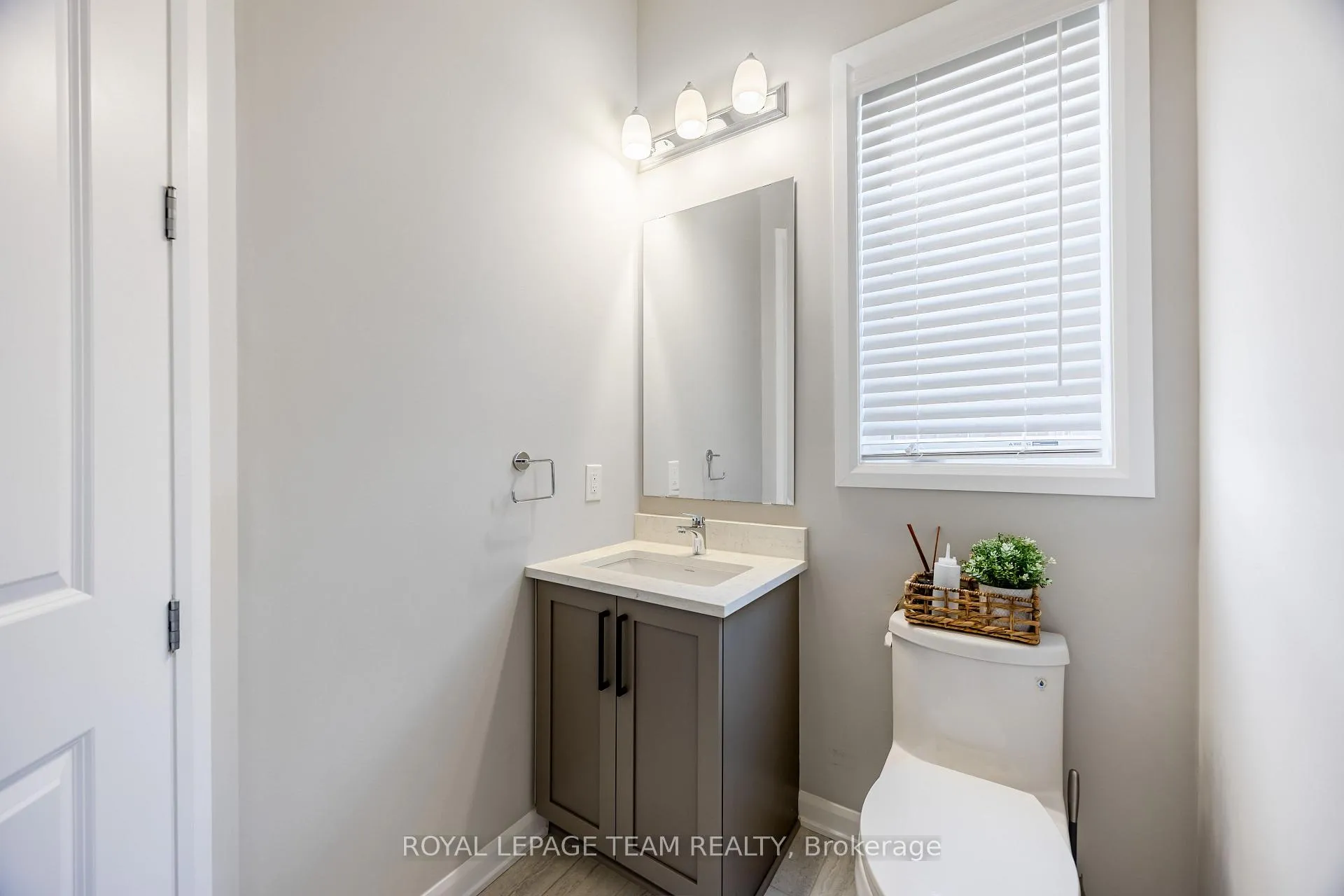 Photo 4 of 236 Calvington Avenue, Ottawa, Kanata - Kanata Lakes/Heritage Hills — HOMEH