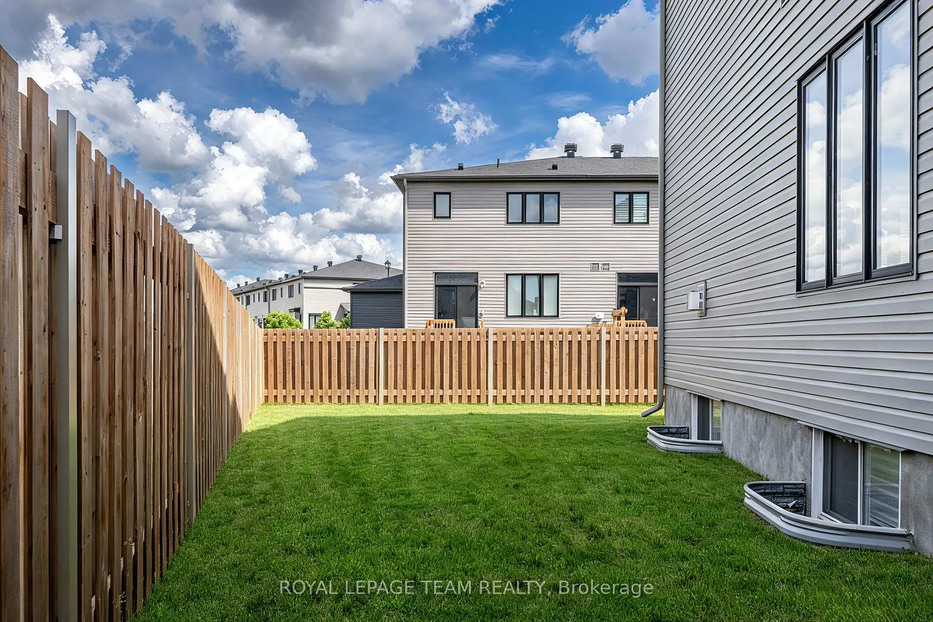 Photo 47 of 236 Calvington Avenue, Ottawa, Kanata - Kanata Lakes/Heritage Hills — HOMEH