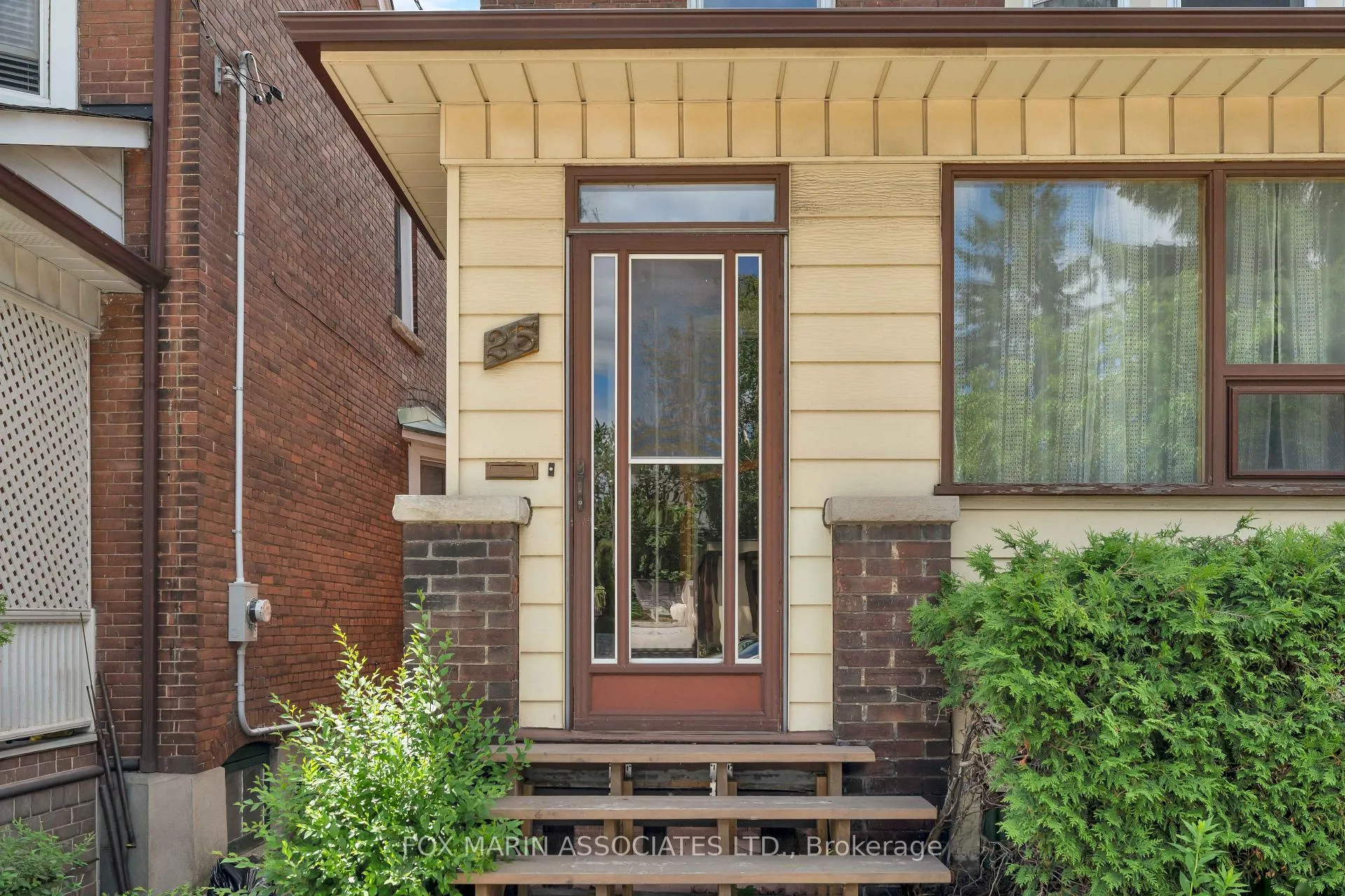 Photo 2 of 25 Wanda Road, Toronto, High Park North — HOMEH