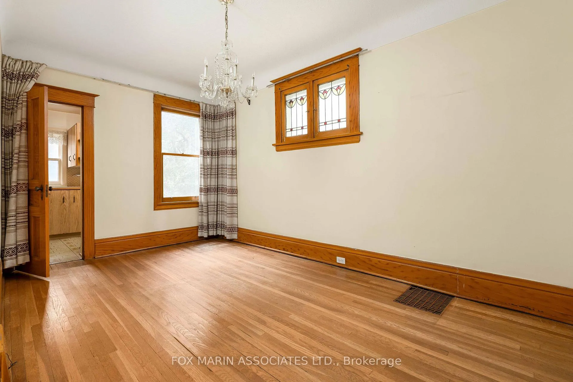 Photo 12 of 25 Wanda Road, Toronto, High Park North — HOMEH