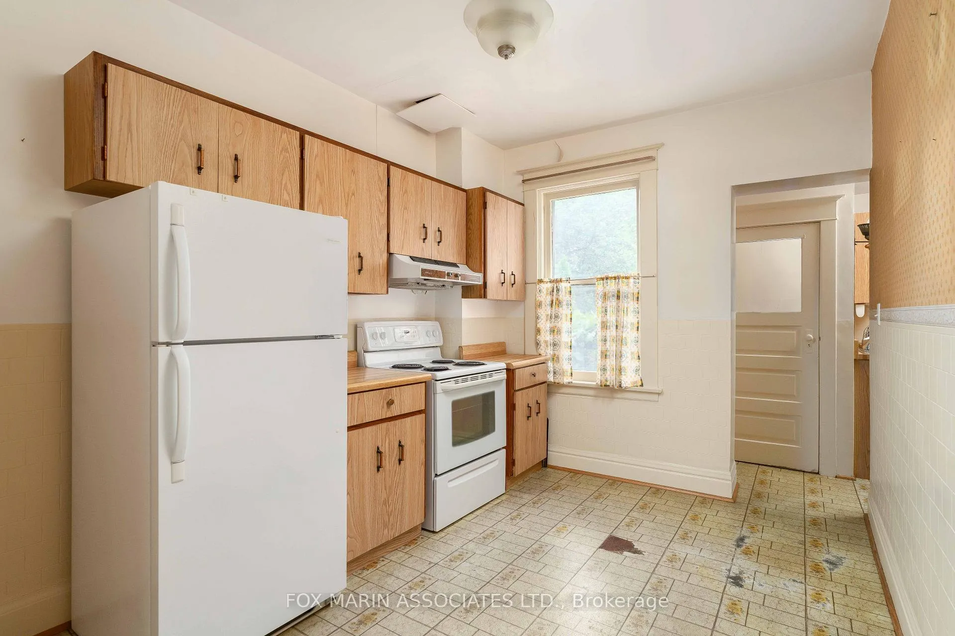 Photo 15 of 25 Wanda Road, Toronto, High Park North — HOMEH