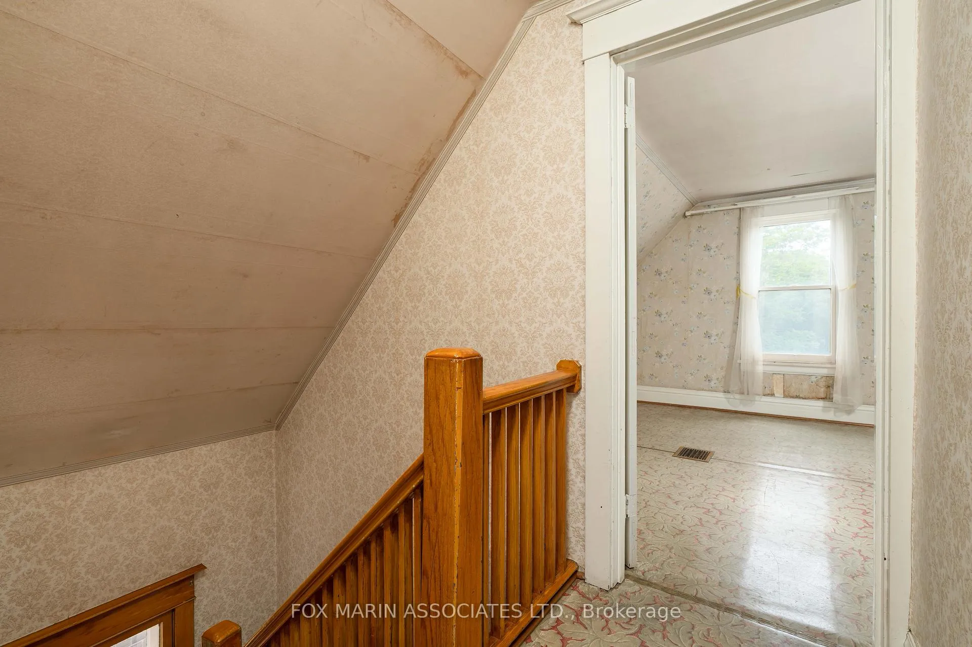 Photo 29 of 25 Wanda Road, Toronto, High Park North — HOMEH