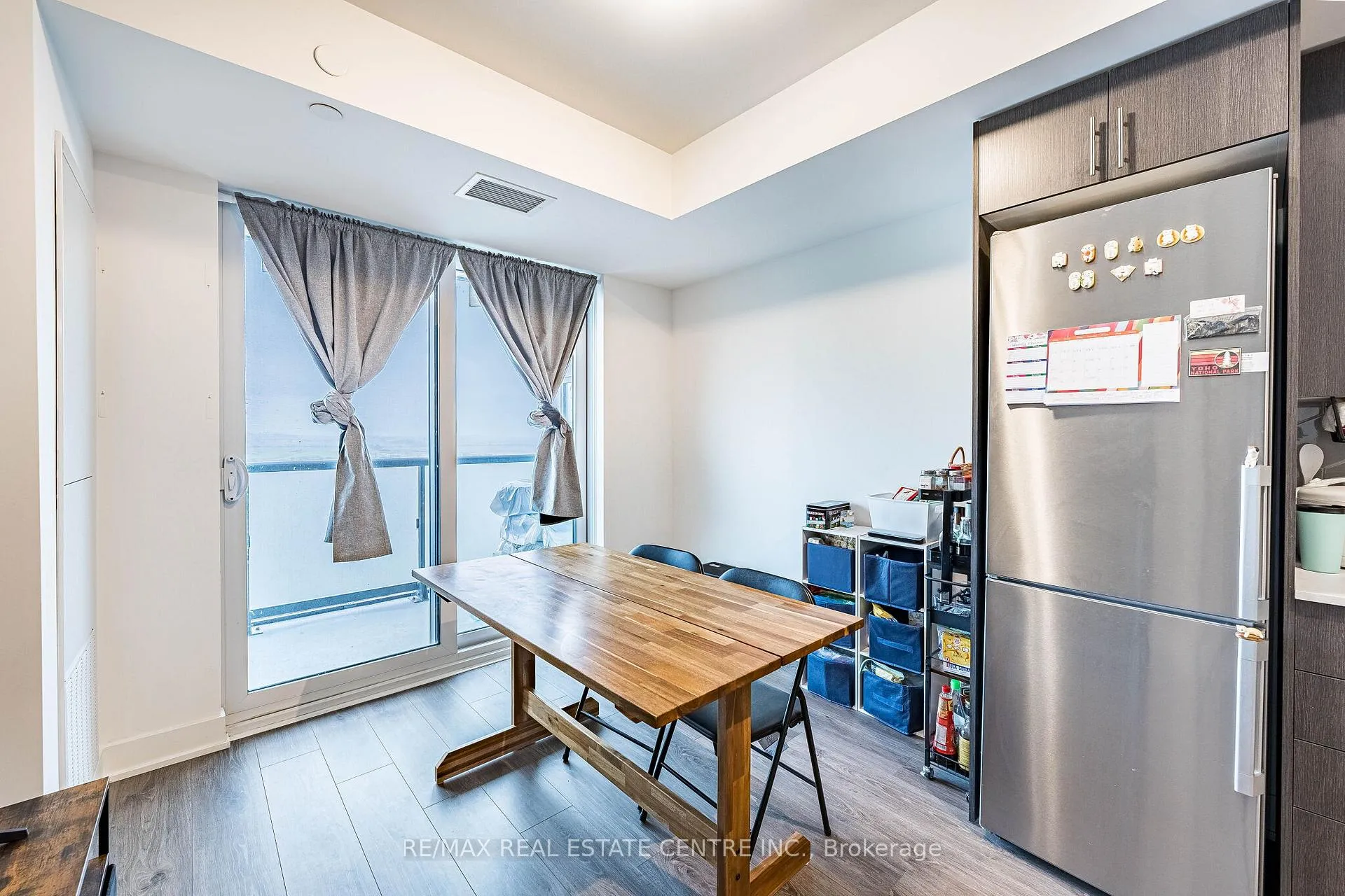 Photo 7 of Unit 2401, 2545 Simcoe St N, Oshawa, Windfields — HOMEH