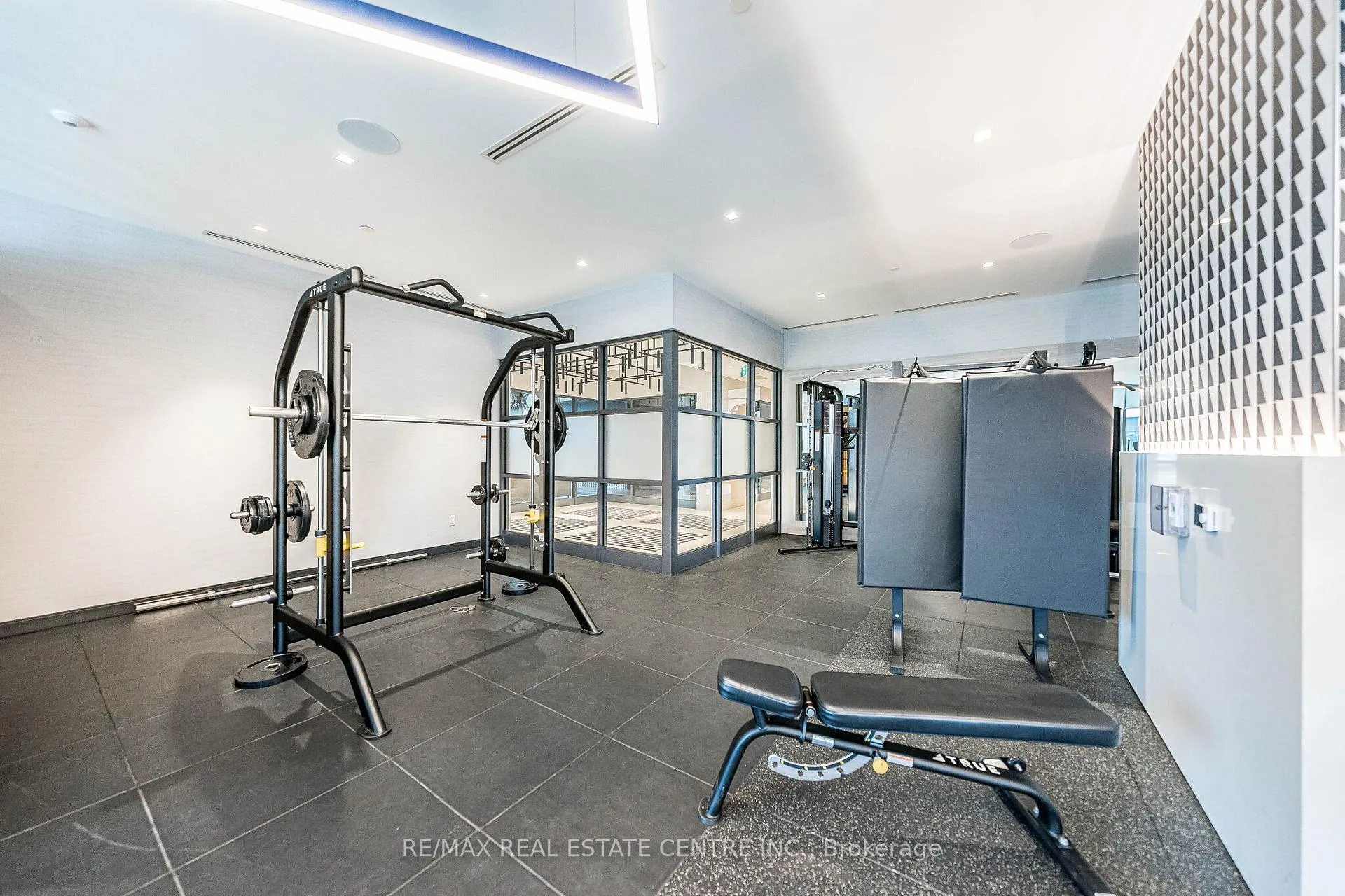 Photo 16 of Unit 2401, 2545 Simcoe St N, Oshawa, Windfields — HOMEH