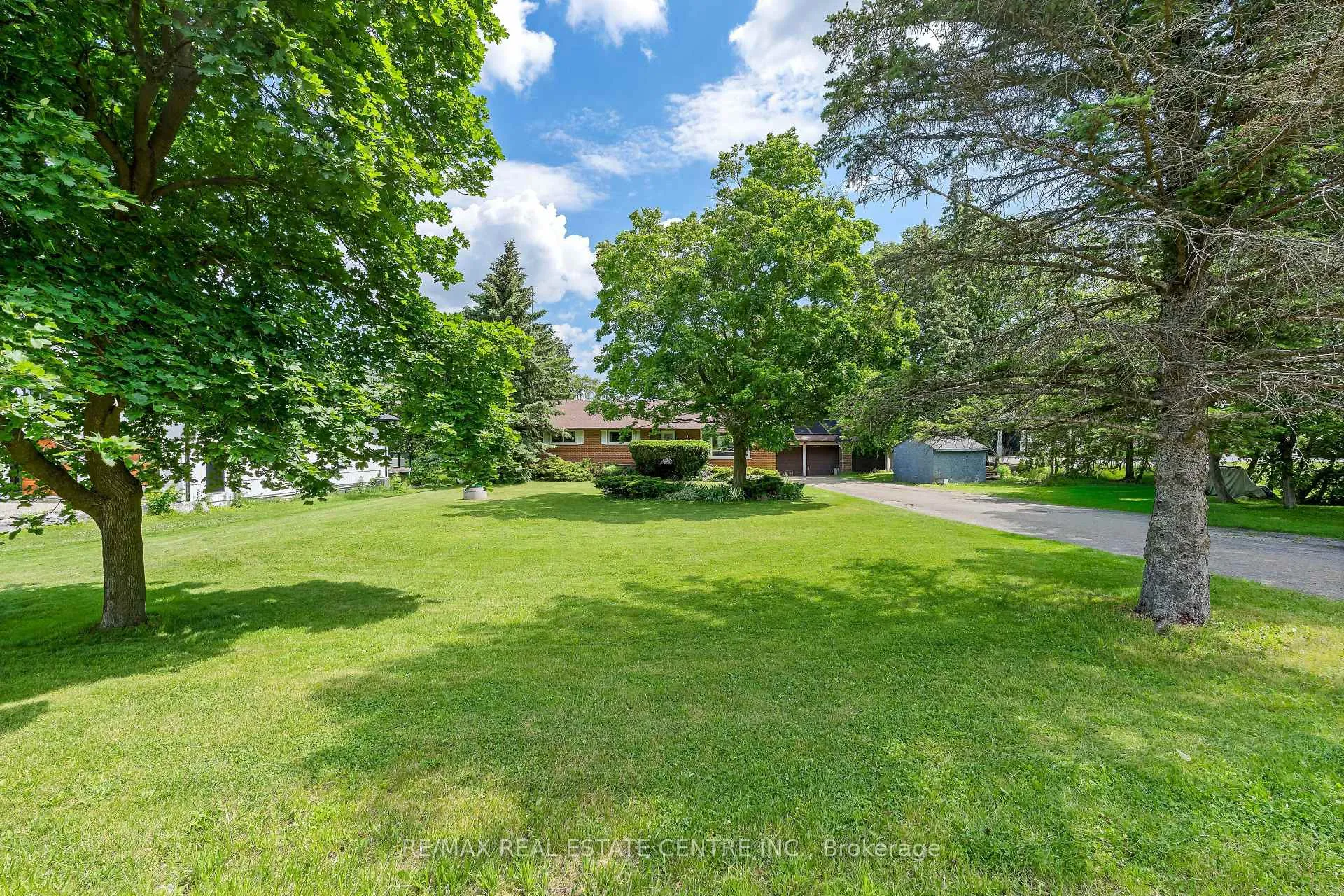 Photo 2 of 9409 Eighth Line, Halton Hills, Rural Halton Hills — HOMEH