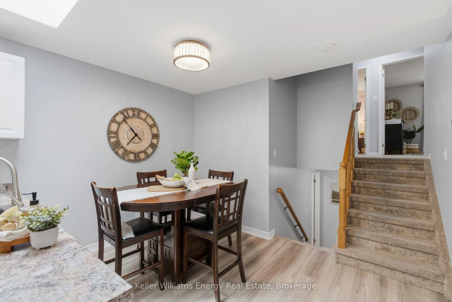 Photo 14 of 16 John Walter Crescent, Clarington, Courtice — HOMEH