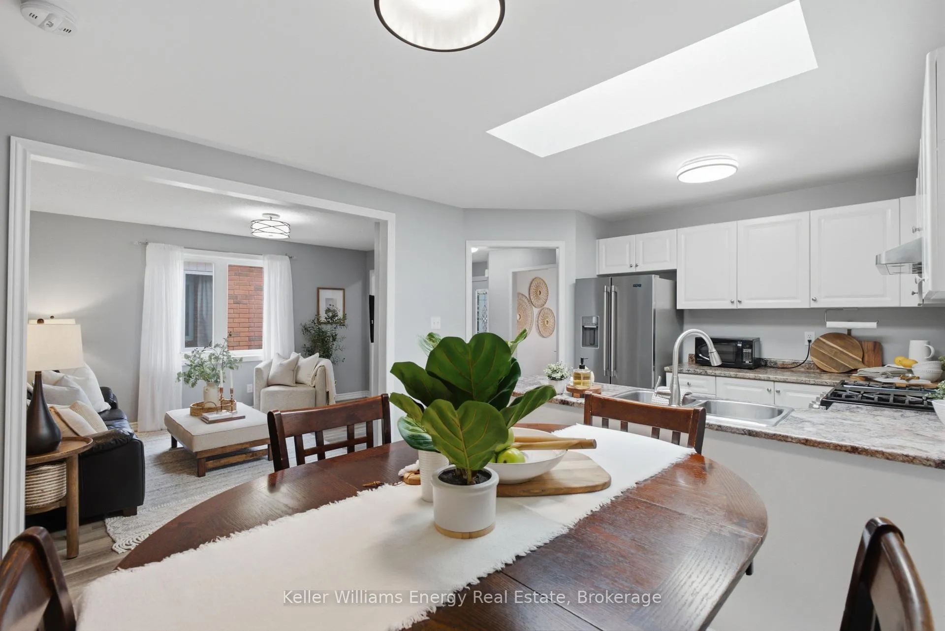 Photo 16 of 16 John Walter Crescent, Clarington, Courtice — HOMEH