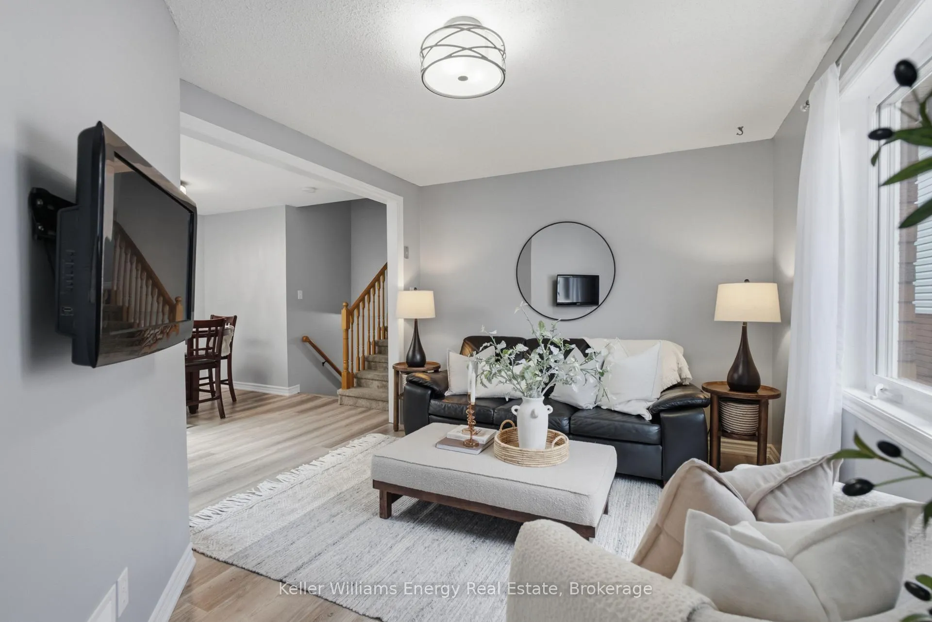 Photo 18 of 16 John Walter Crescent, Clarington, Courtice — HOMEH
