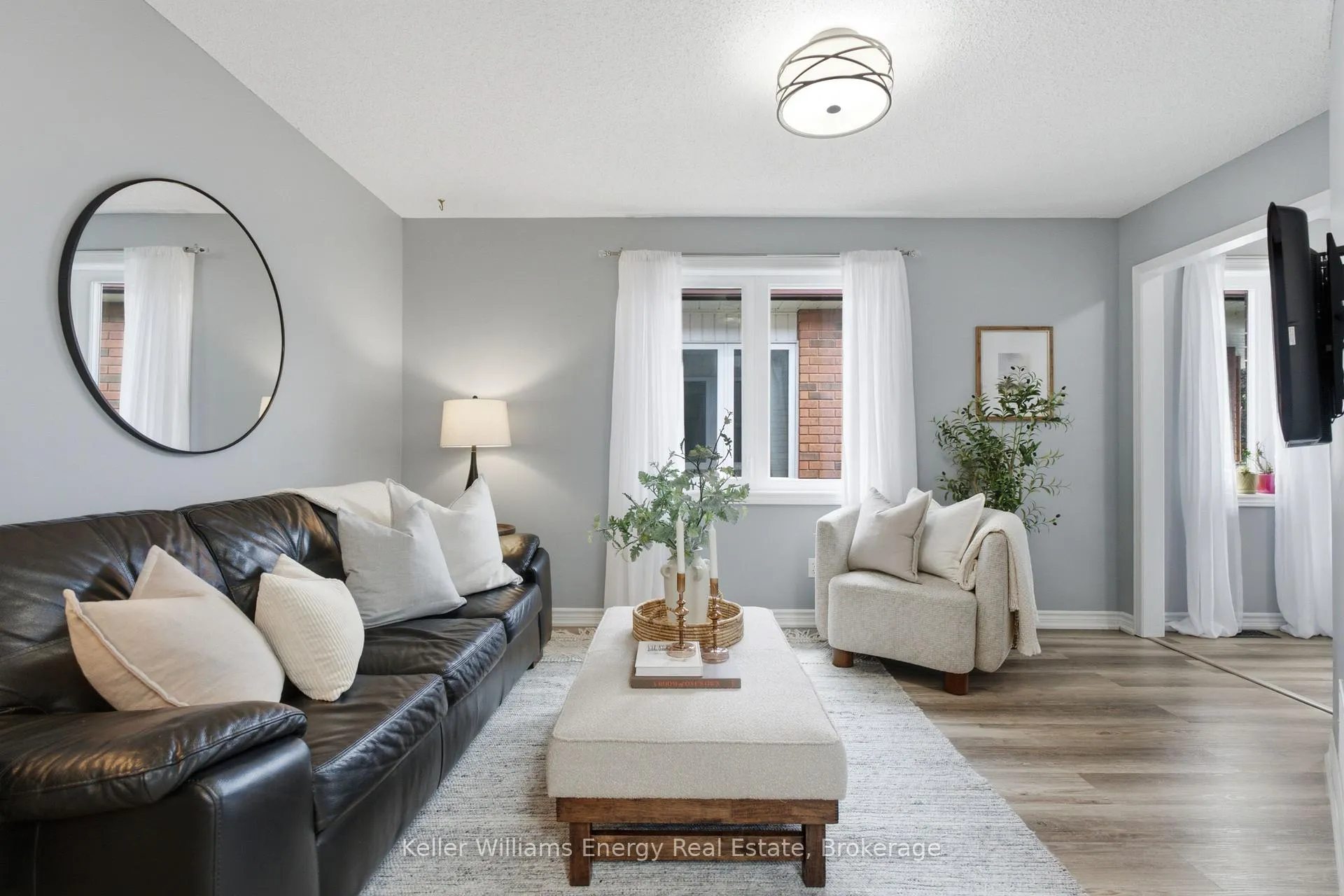 Photo 19 of 16 John Walter Crescent, Clarington, Courtice — HOMEH