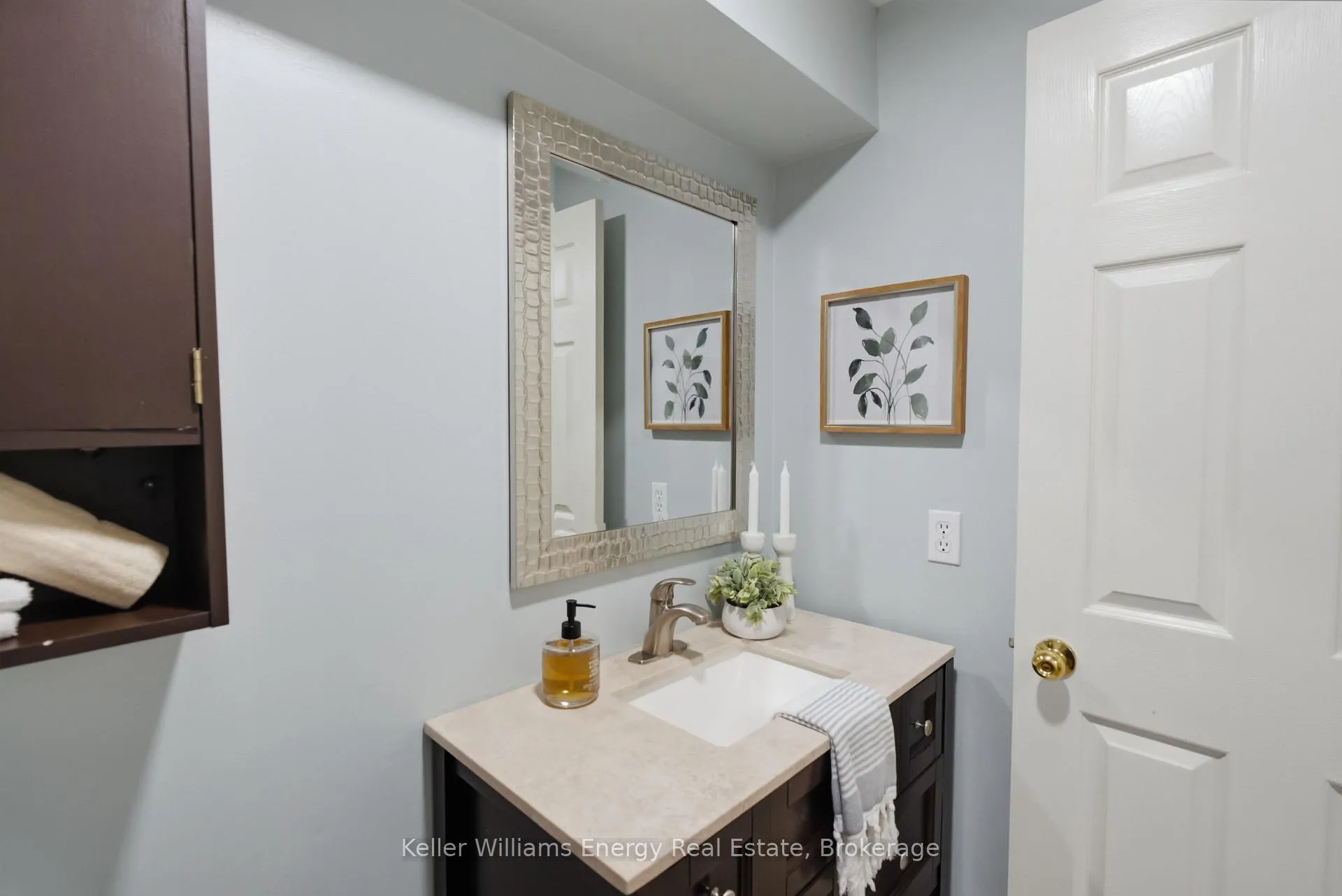 Photo 38 of 16 John Walter Crescent, Clarington, Courtice — HOMEH