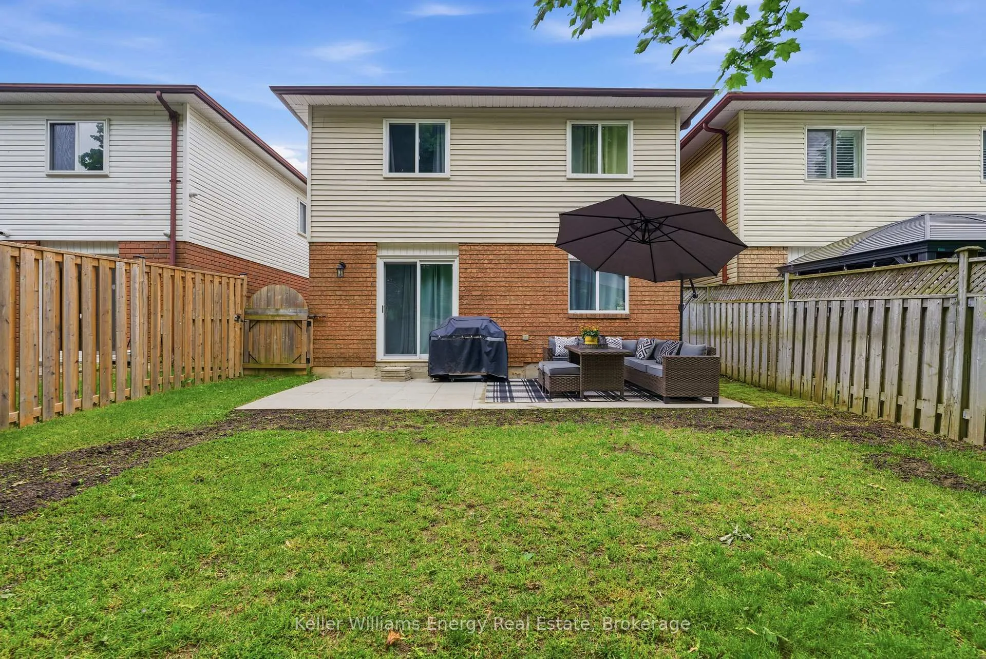 Photo 40 of 16 John Walter Crescent, Clarington, Courtice — HOMEH