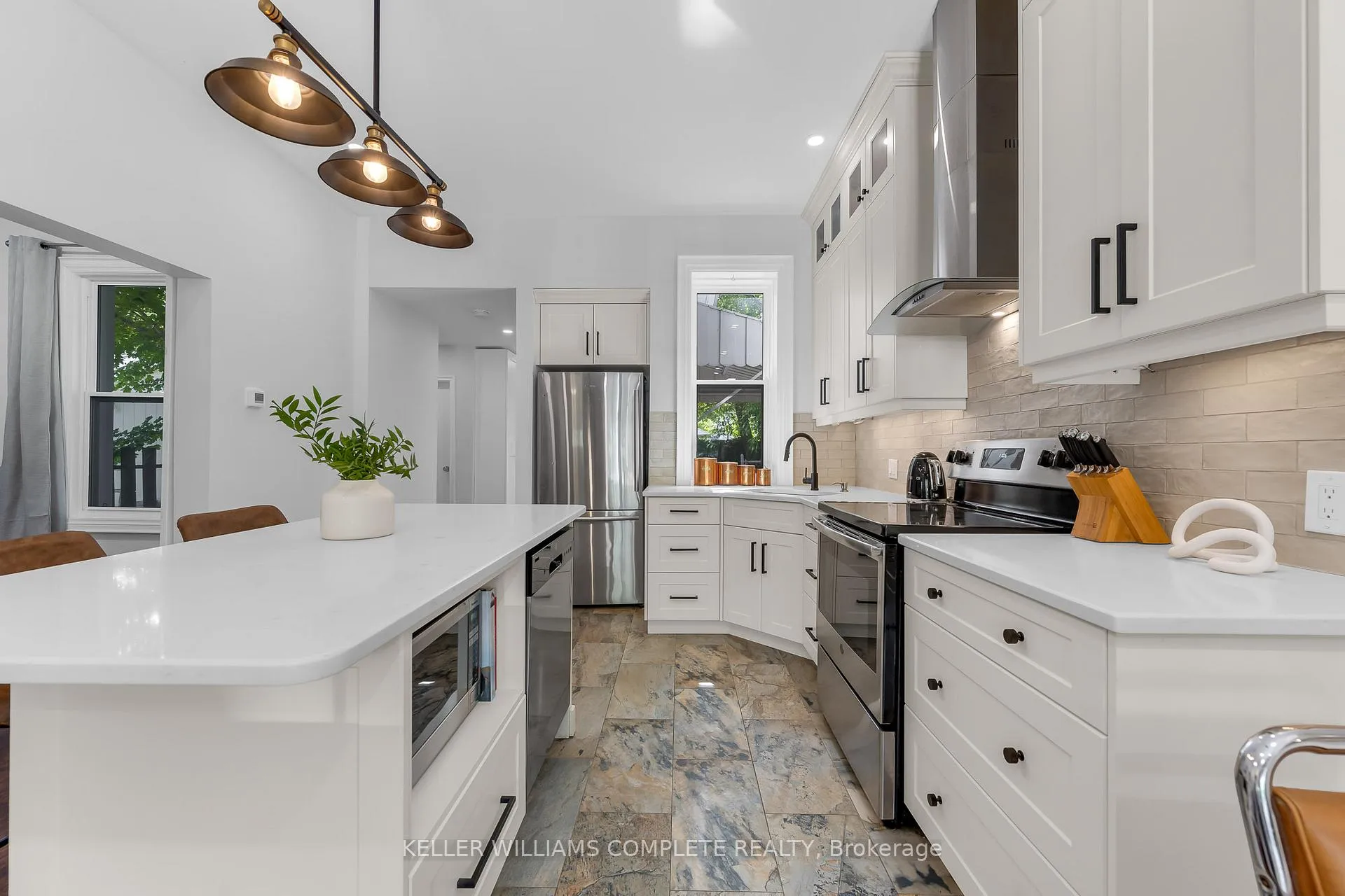 Photo 11 of 7 Richmond Street, Hamilton, Kirkendall — HOMEH