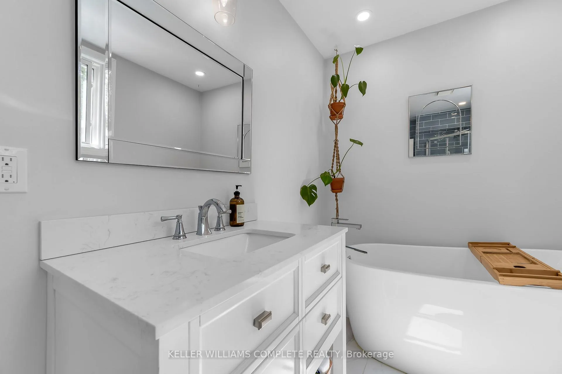 Photo 19 of 7 Richmond Street, Hamilton, Kirkendall — HOMEH
