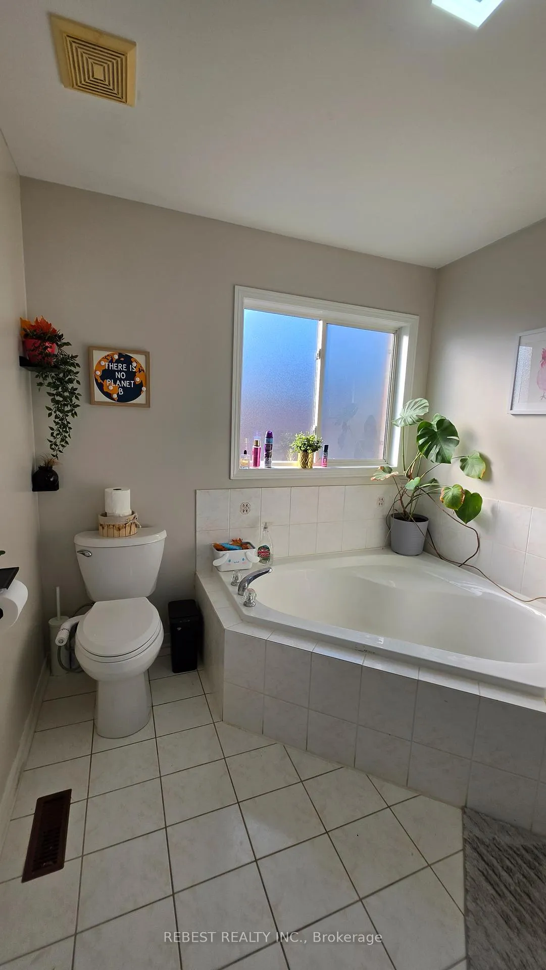 Photo 19 of 128 Starhill Crescent, Brampton, Sandringham-Wellington — HOMEH