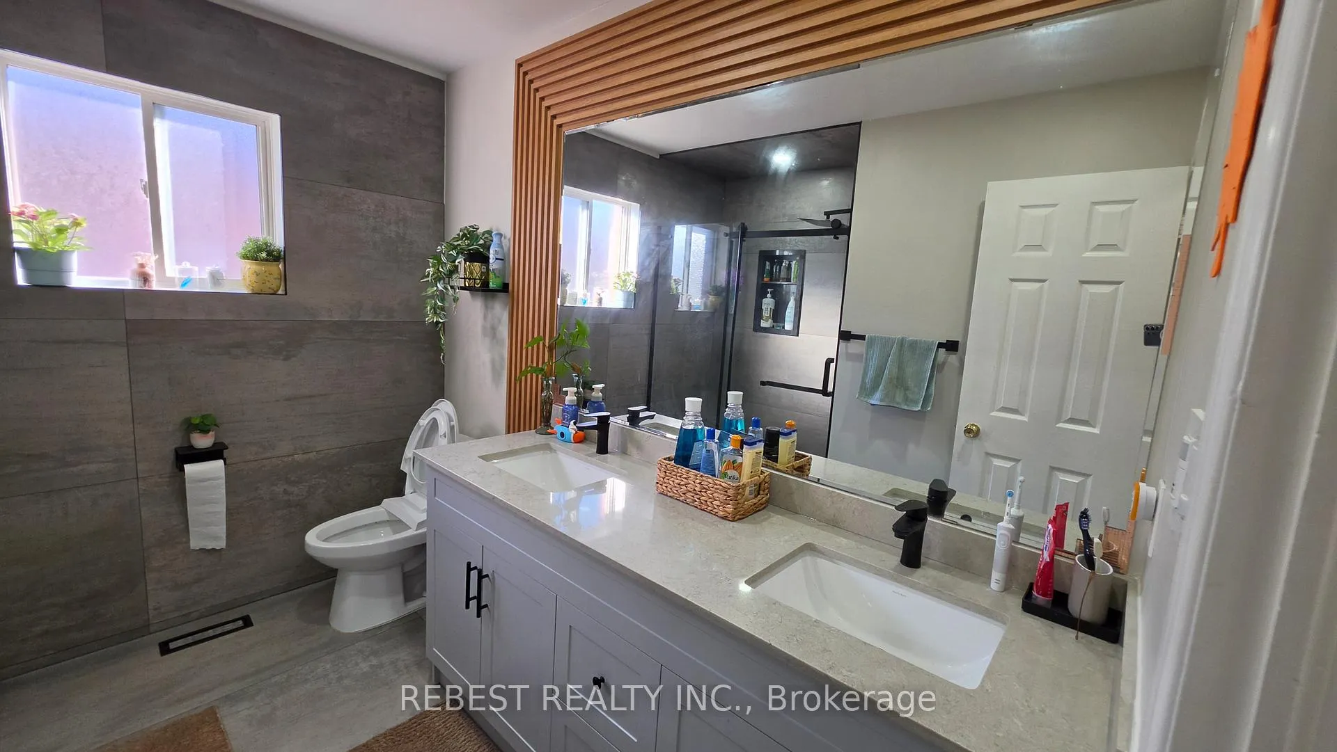Photo 24 of 128 Starhill Crescent, Brampton, Sandringham-Wellington — HOMEH