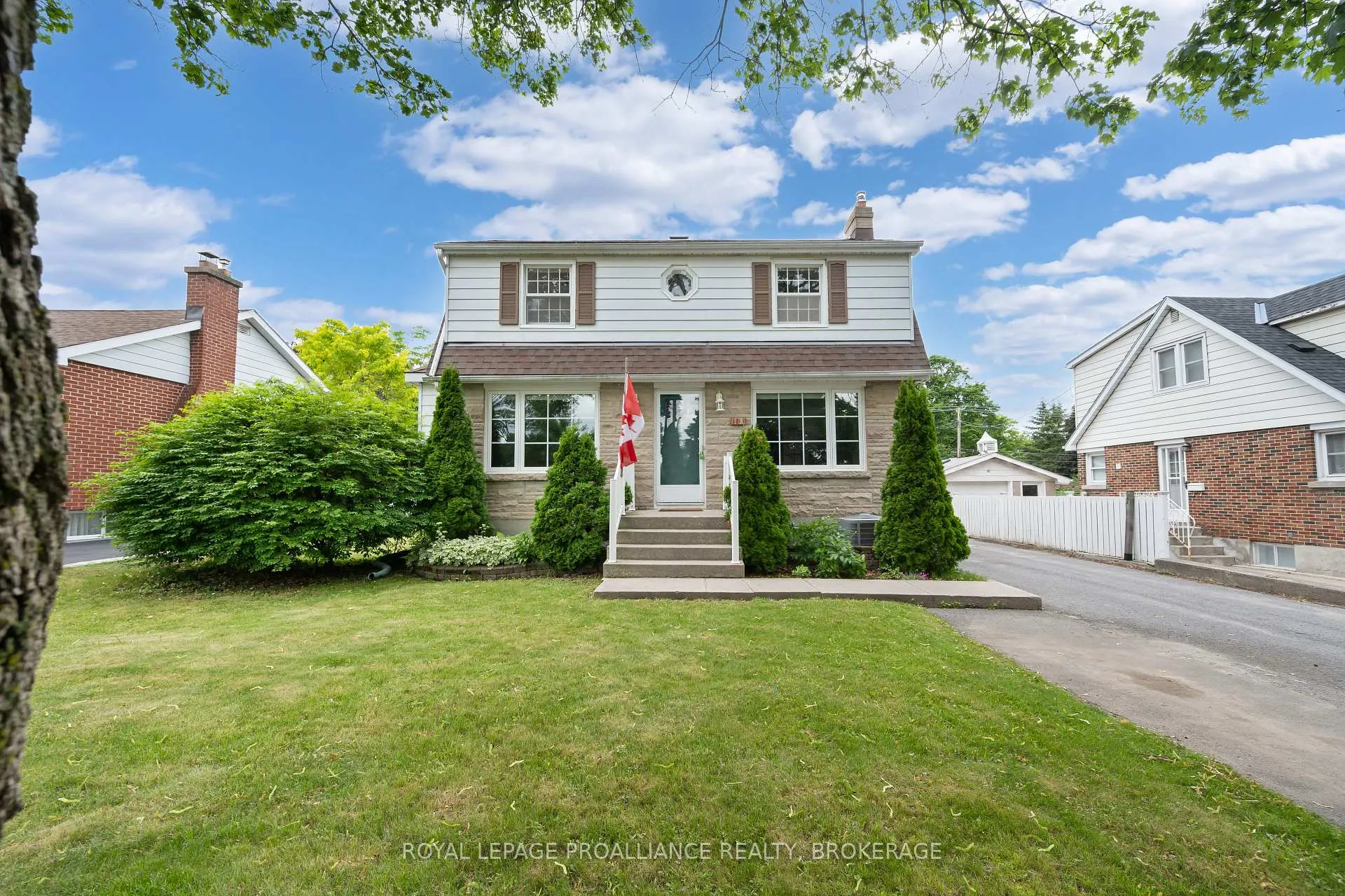 Photo 2 of 12 Westmoreland Road, Kingston, West of Sir John A. Blvd — HOMEH