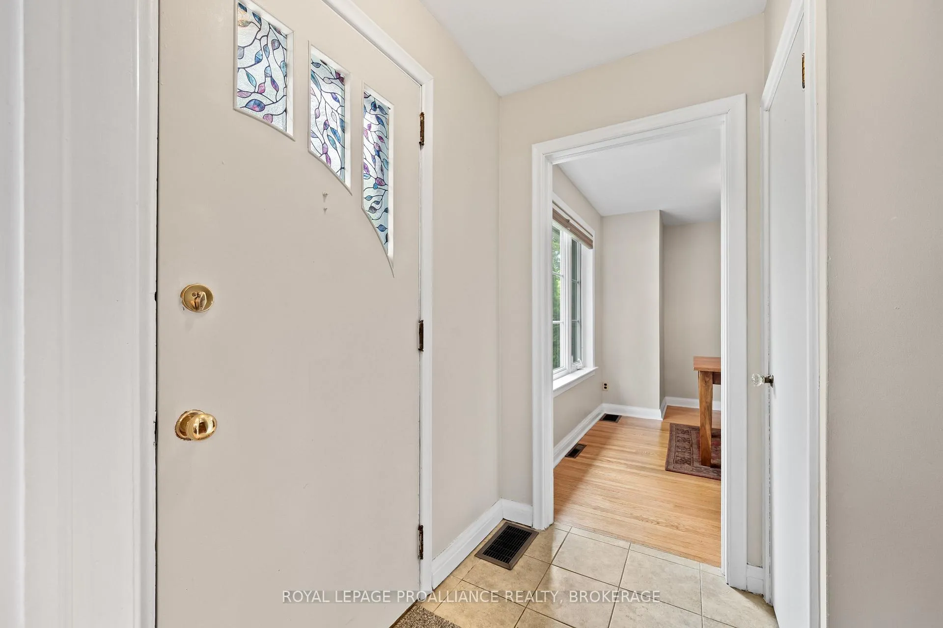 Photo 6 of 12 Westmoreland Road, Kingston, West of Sir John A. Blvd — HOMEH