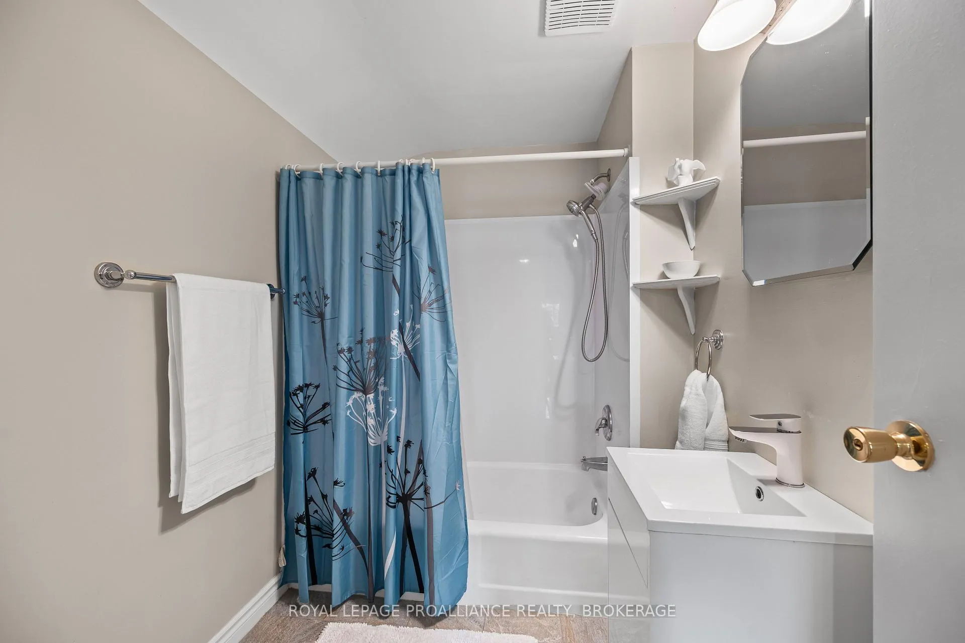 Photo 22 of 12 Westmoreland Road, Kingston, West of Sir John A. Blvd — HOMEH
