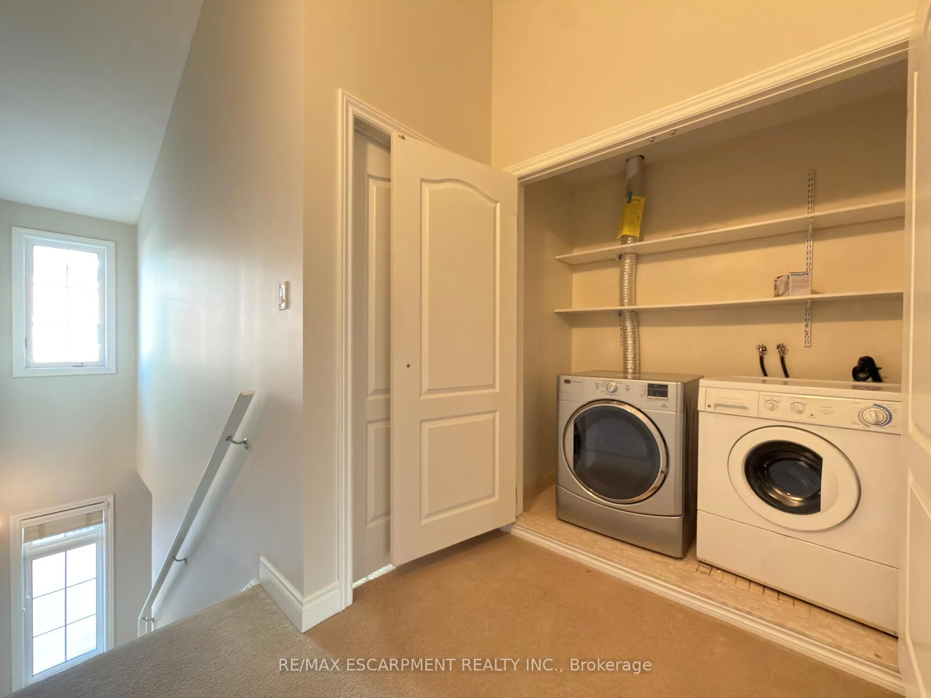 Photo 20 of 2085 Pine Street, Burlington, Brant — HOMEH