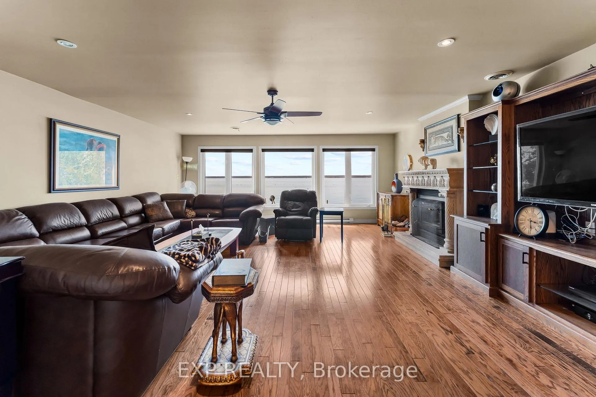 Photo 6 of 582 Duclos Point Road, Georgina, Pefferlaw — HOMEH